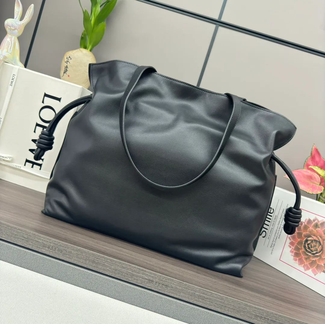 Классические Сумки Женские Loewe 13401804