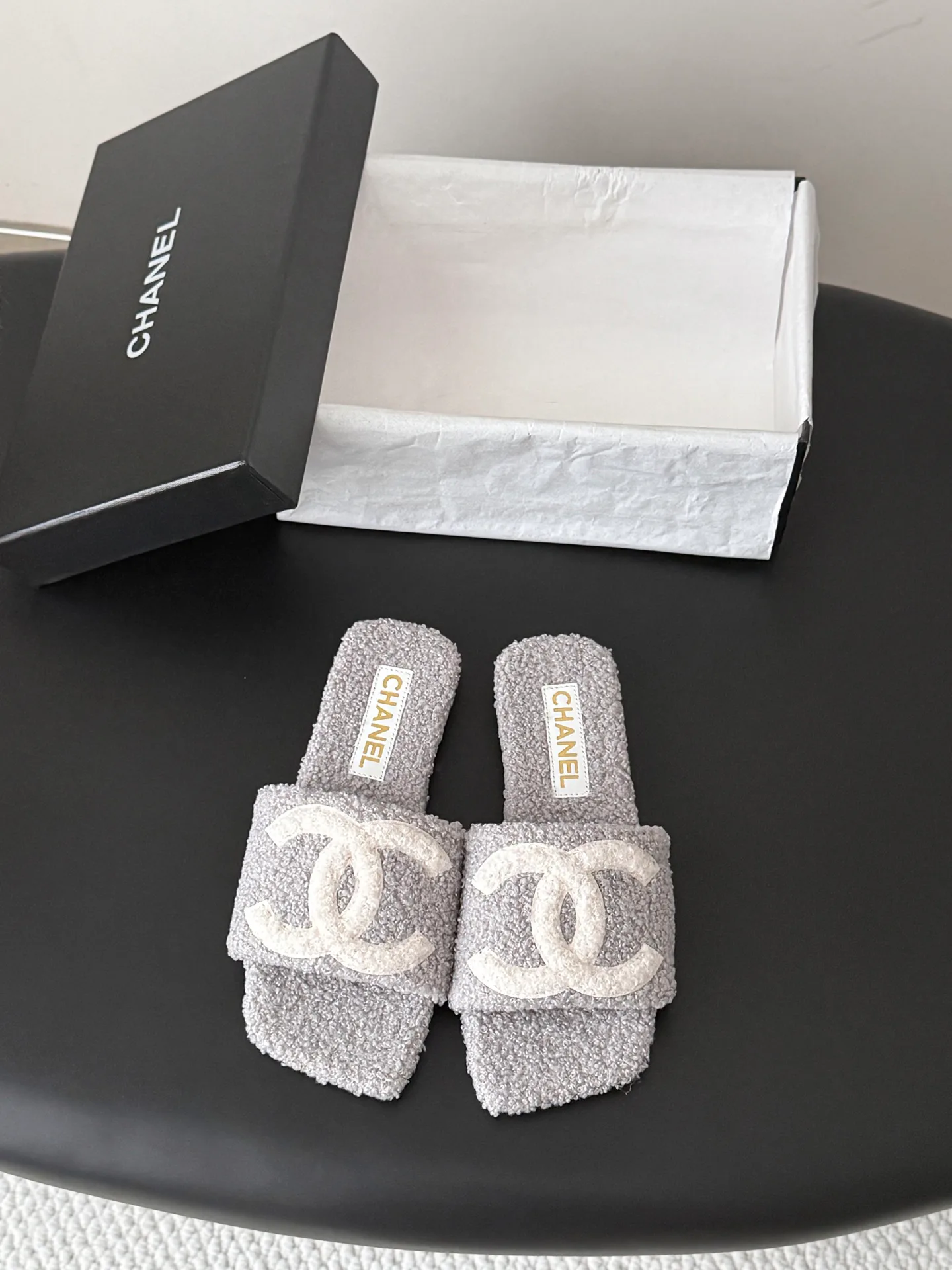 Тапочки Женские Chanel 18154260