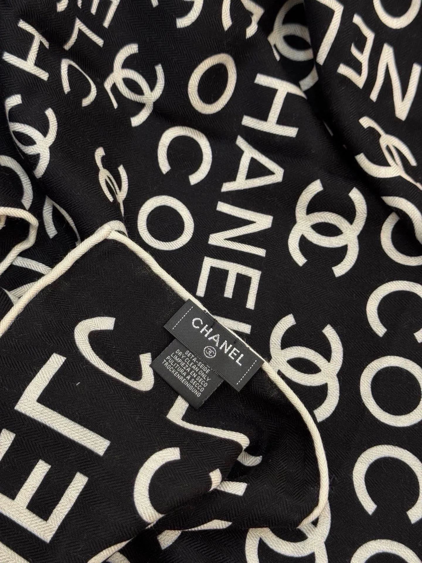 Шарфы Chanel 17631798