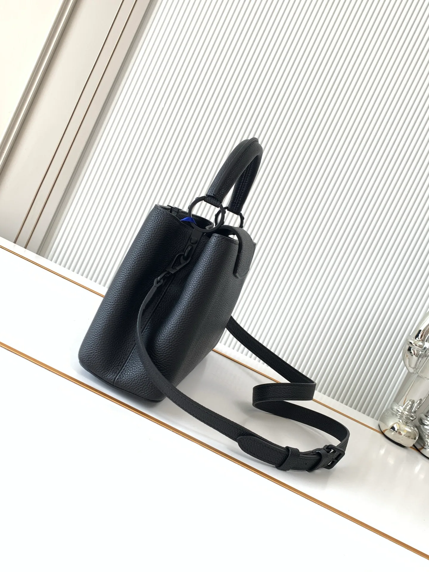 Классические Сумки Женские Louis Vuitton 17802979