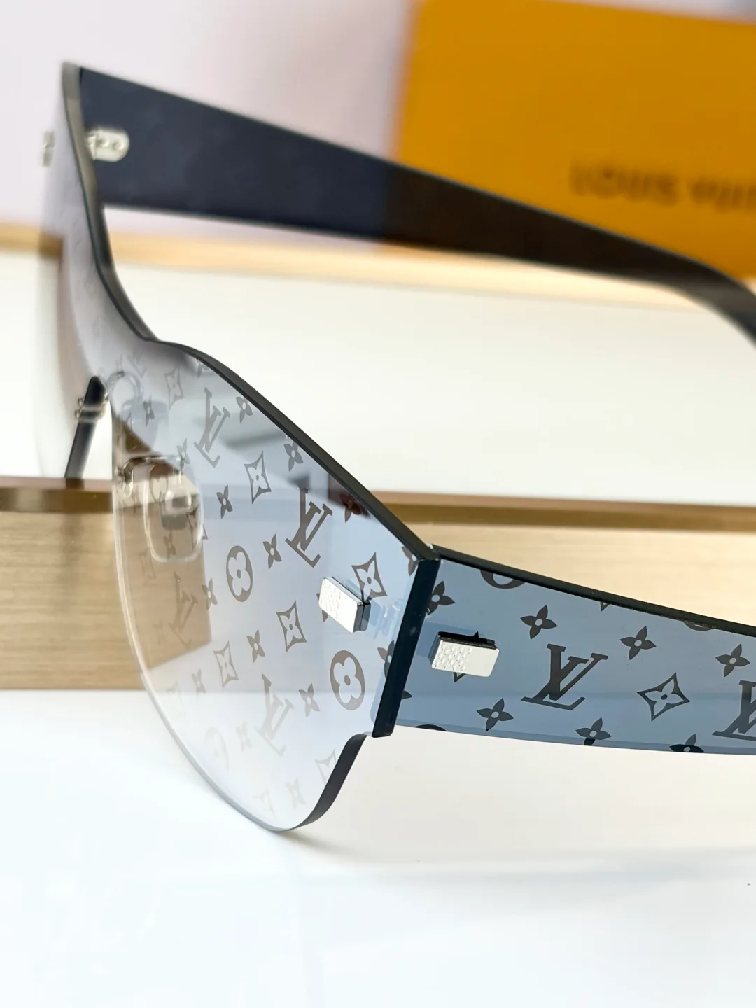 Очки Louis Vuitton 11562194