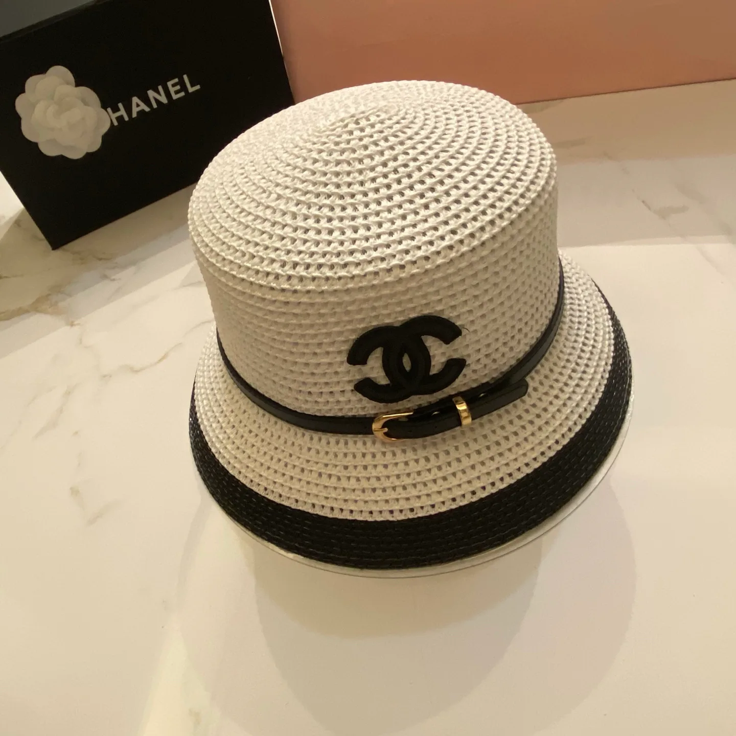 Головные Уборы Chanel 17498283