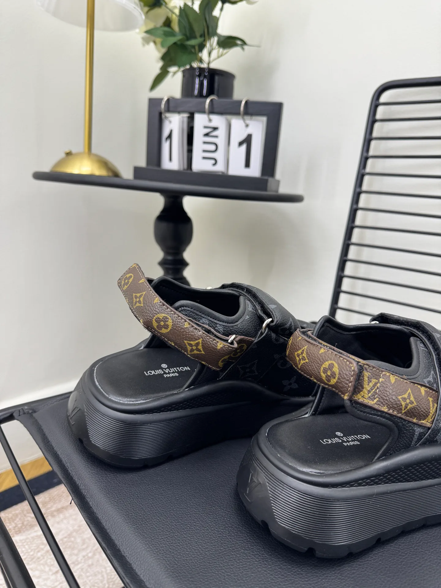 Сандалии Женские Louis Vuitton 11055247