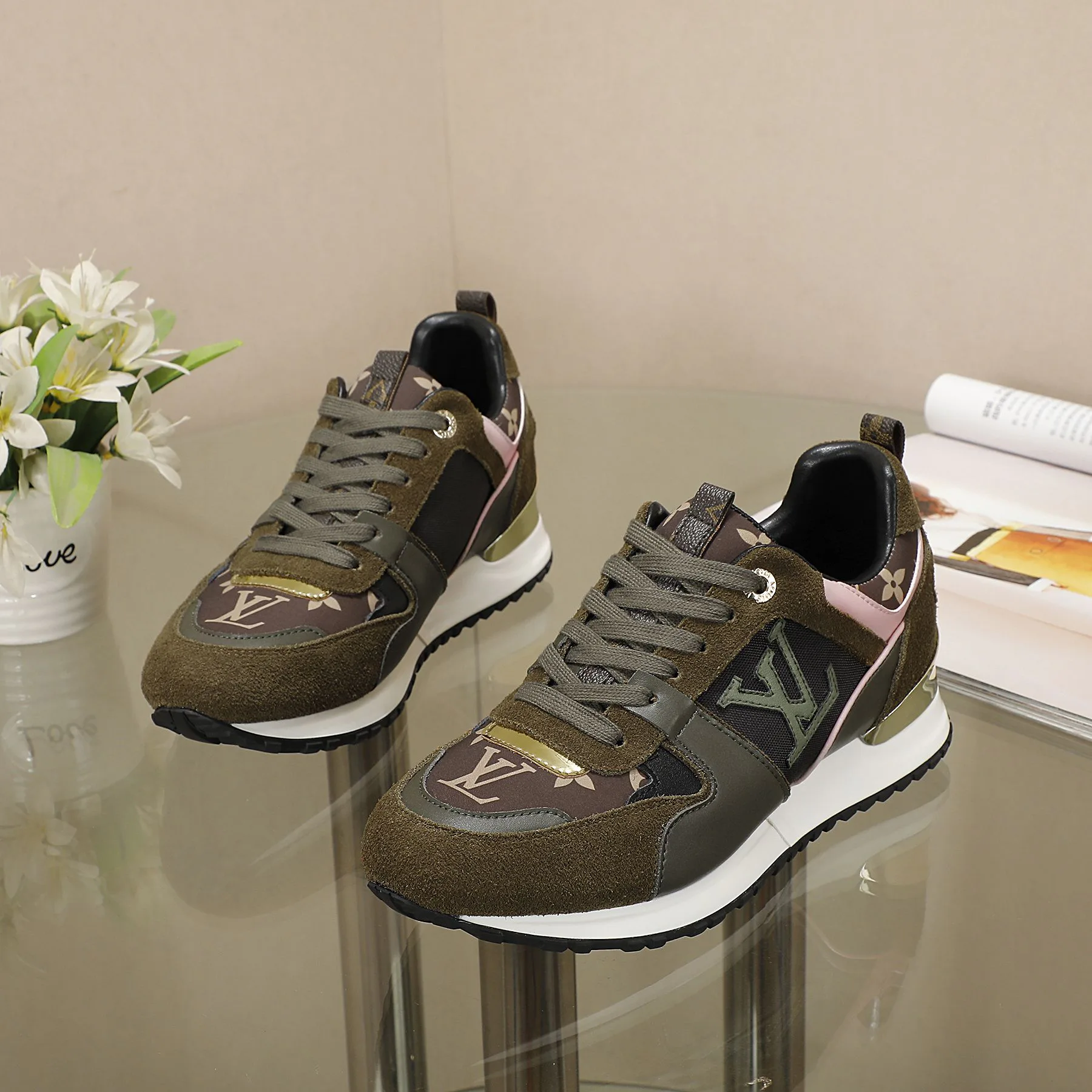 Кроссовки Женские Louis Vuitton 1284508