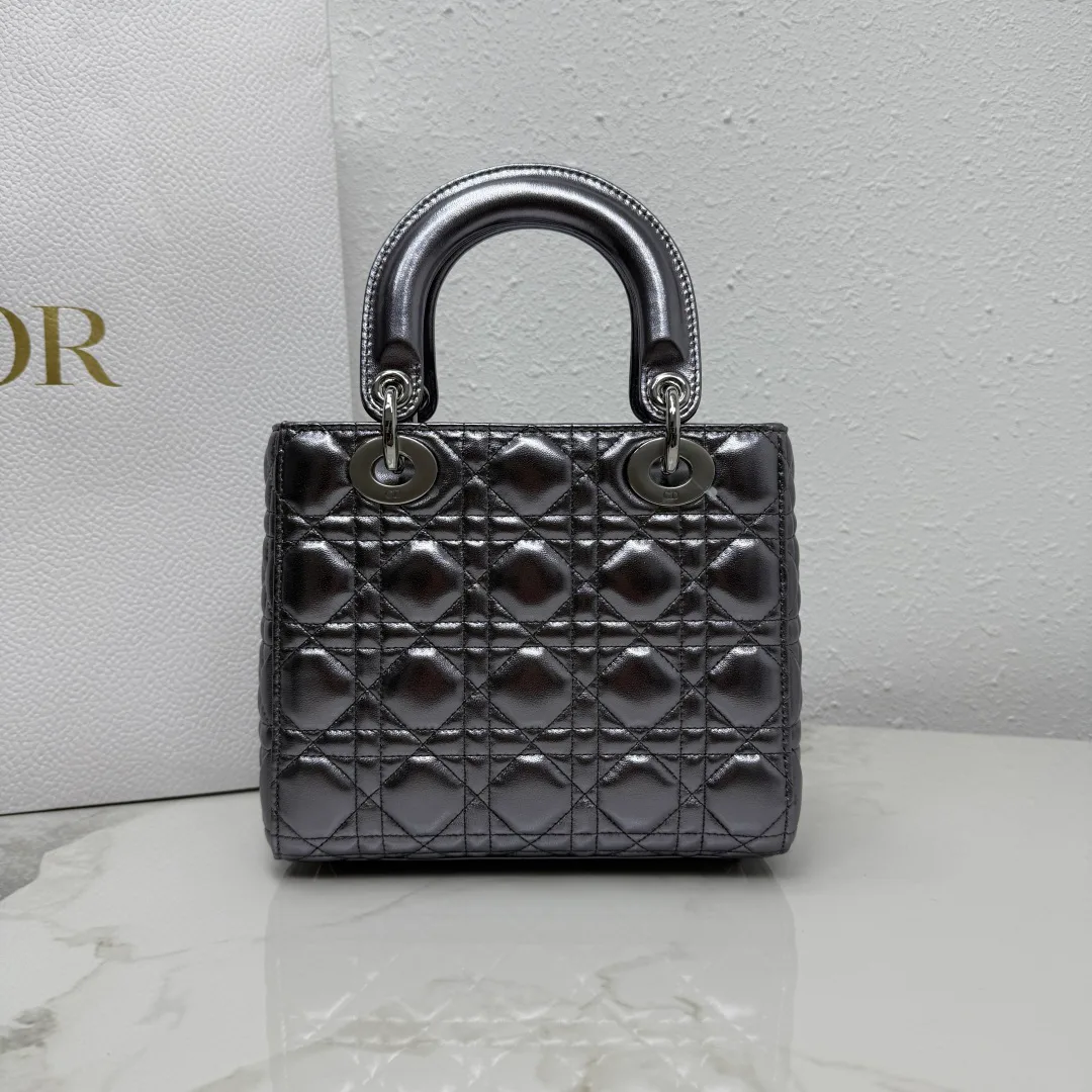Классические Сумки Женские Christian Dior 16974207