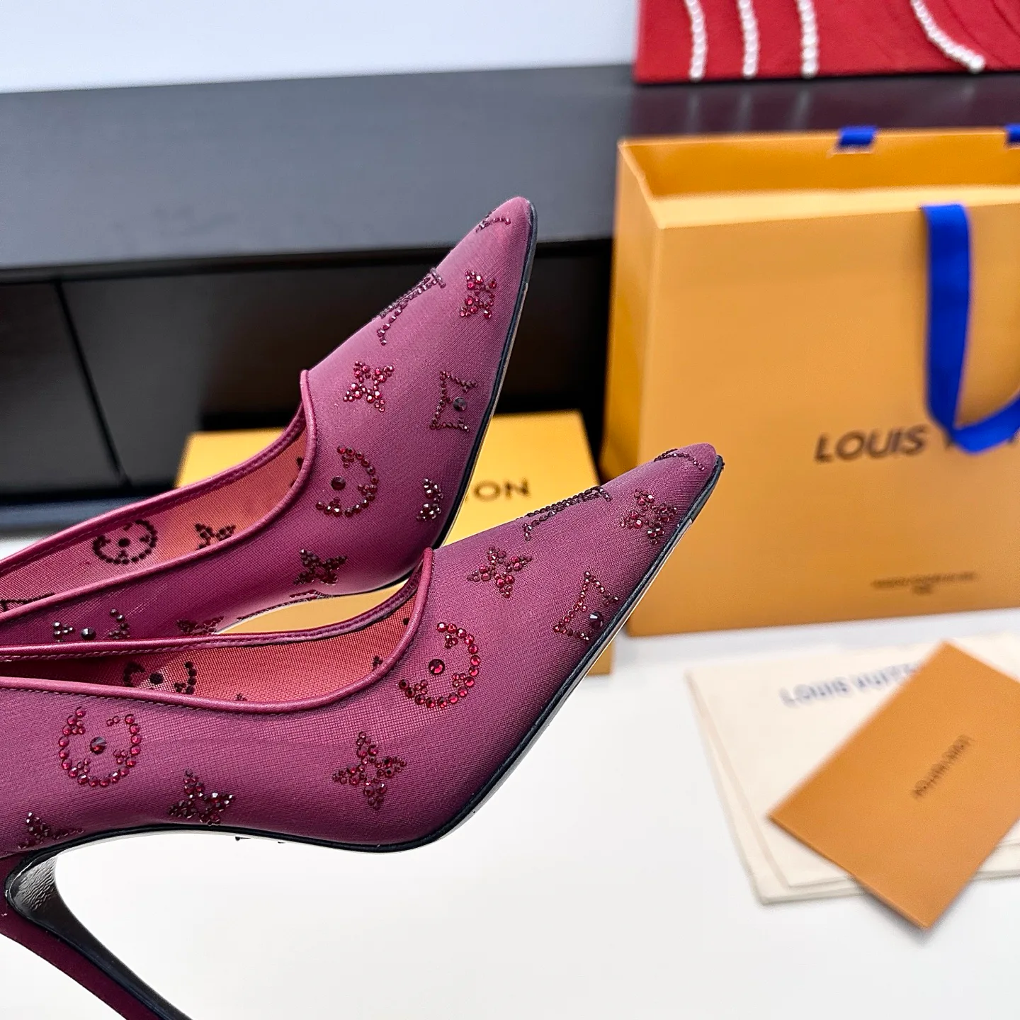 Туфли Женские Louis Vuitton 11419706