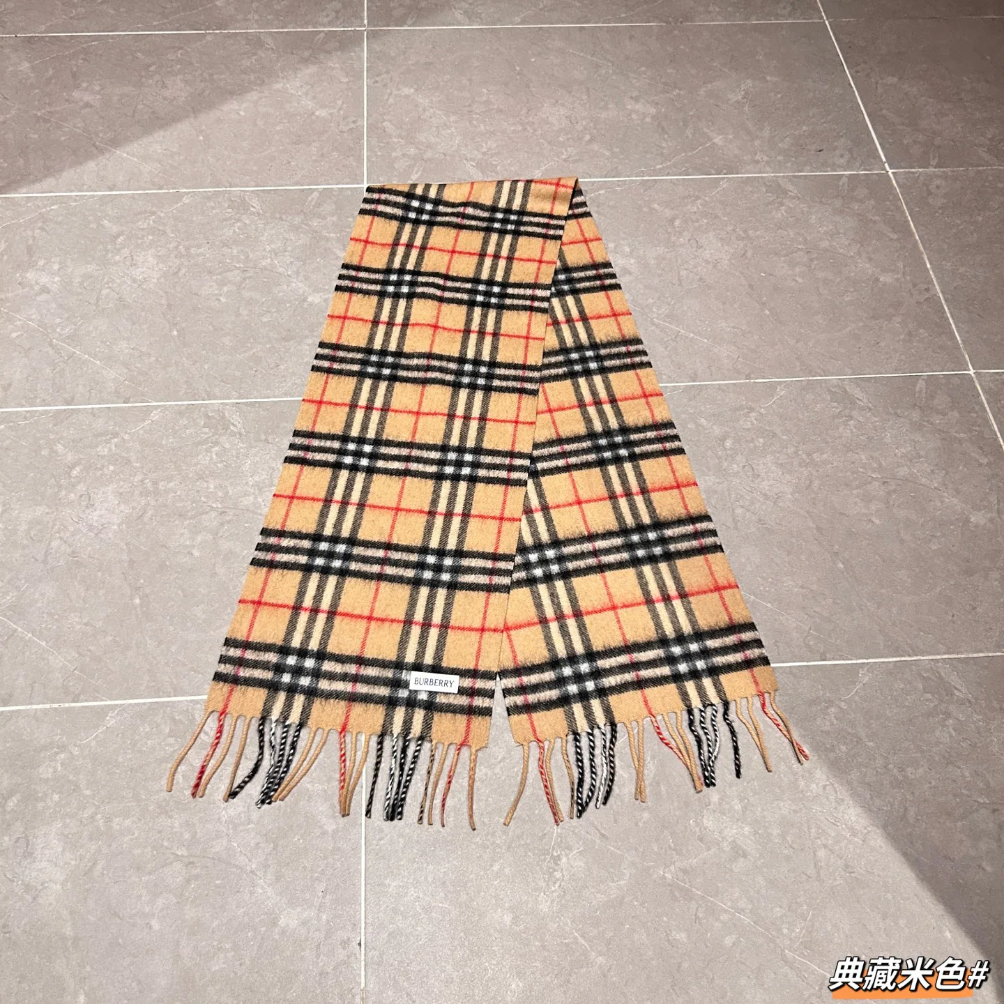 Шарфы Burberry 18507399