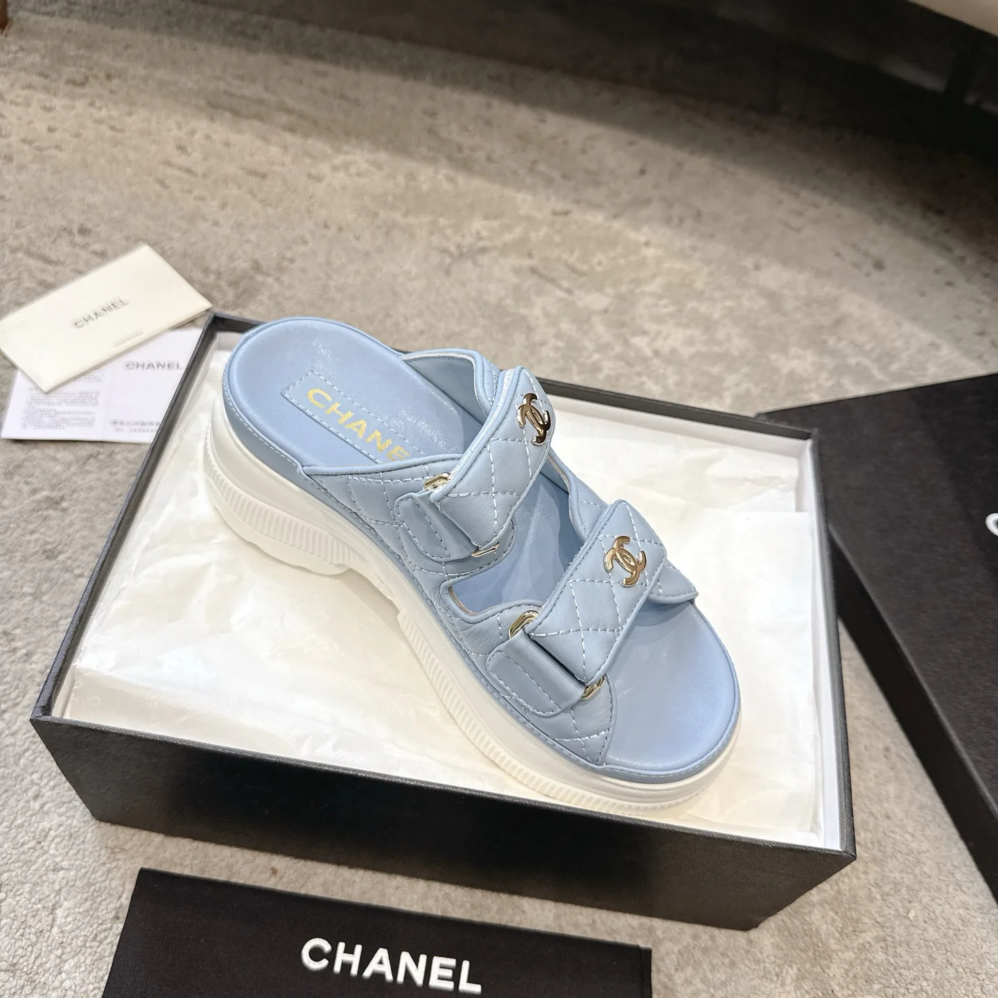 Босоножки Женские Chanel 17572310