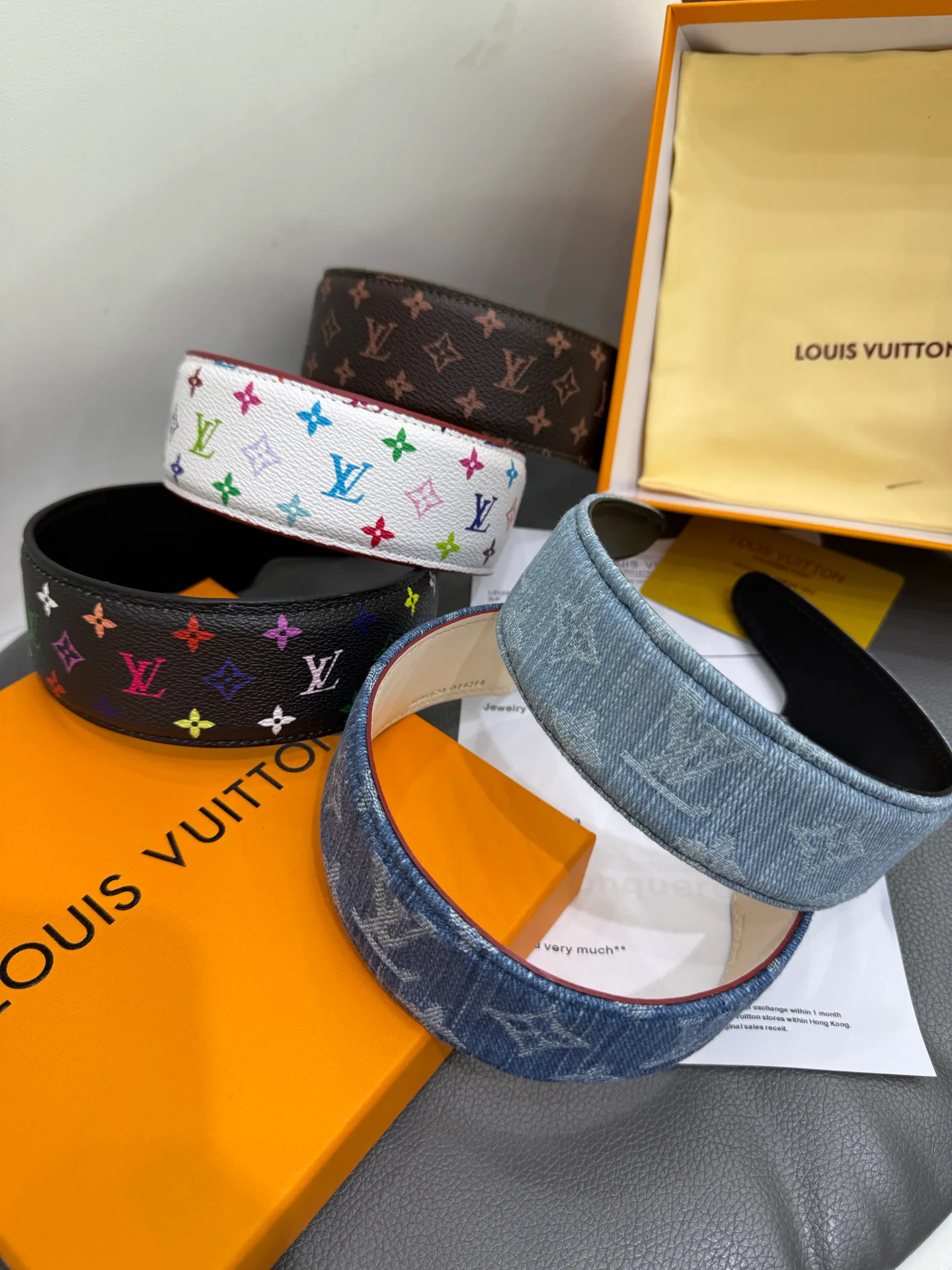 Головные Уборы Louis Vuitton 1703400