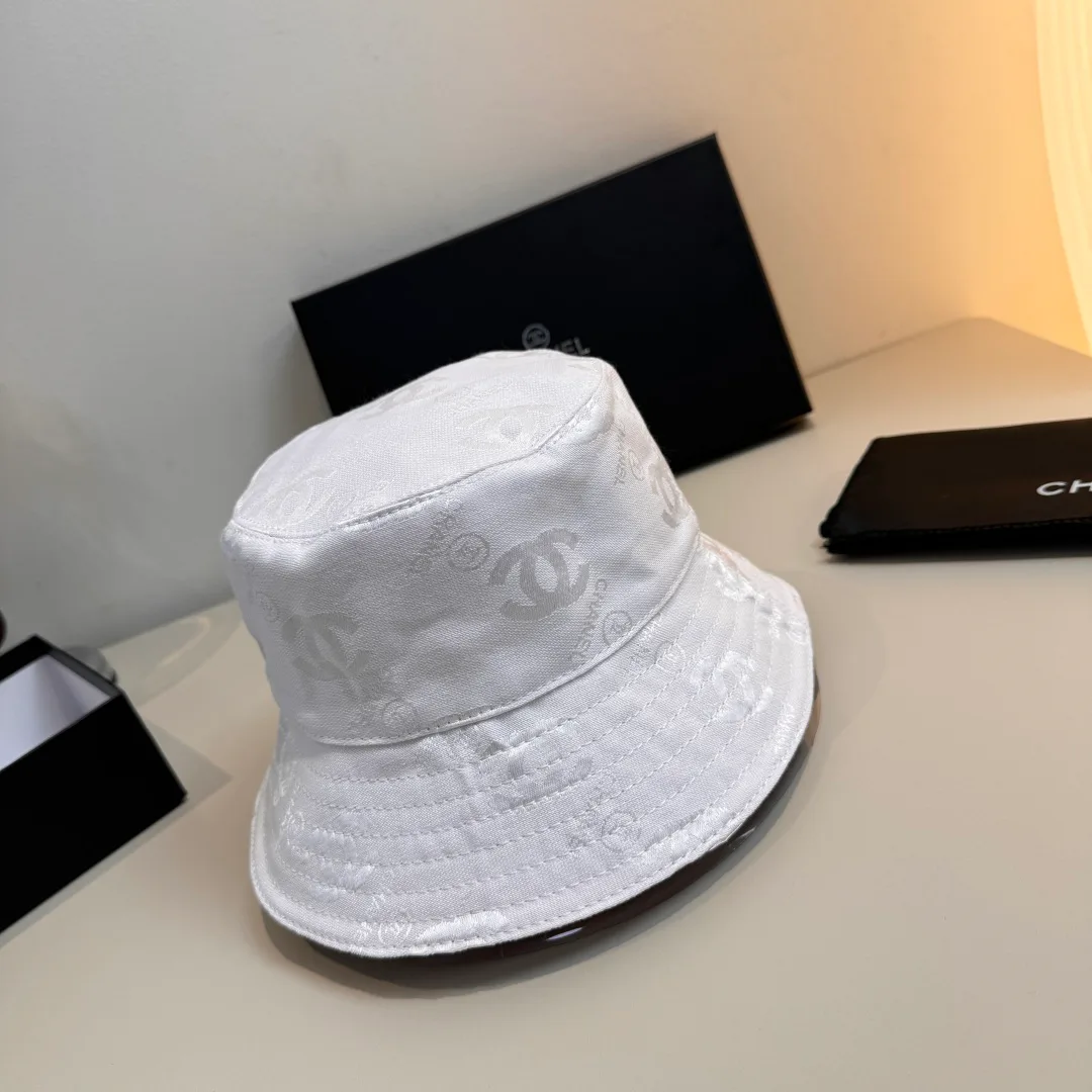 Головные Уборы Chanel 12647129