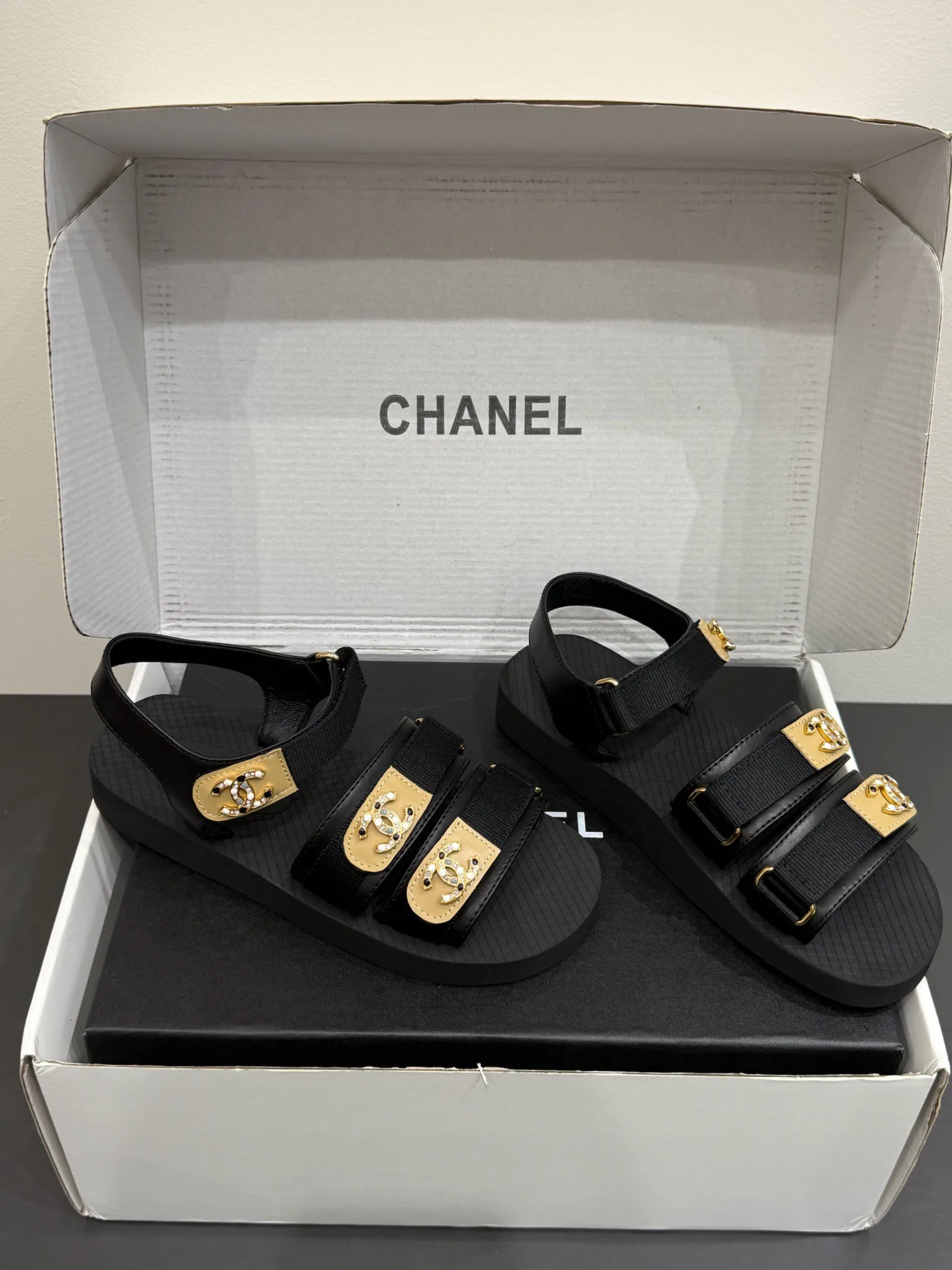 Босоножки Женские Chanel 18268846