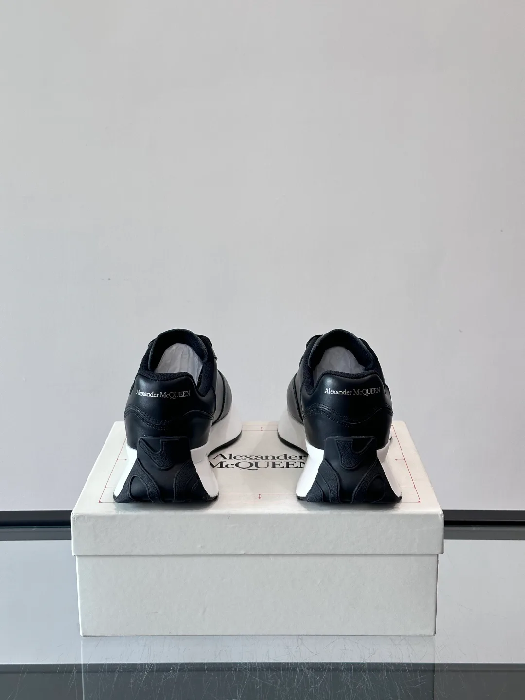 Кроссовки Женские Alexander Mcqueen 469786