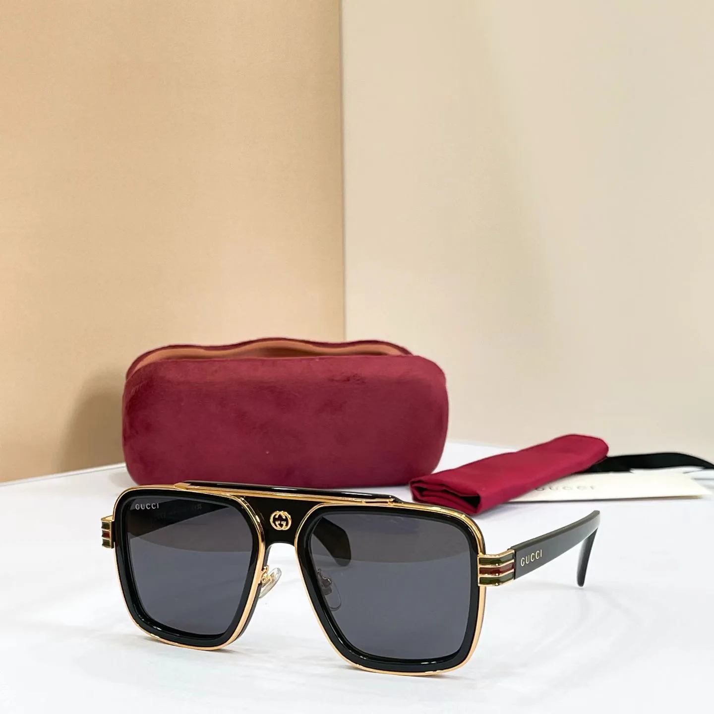 Очки Gucci 17633232
