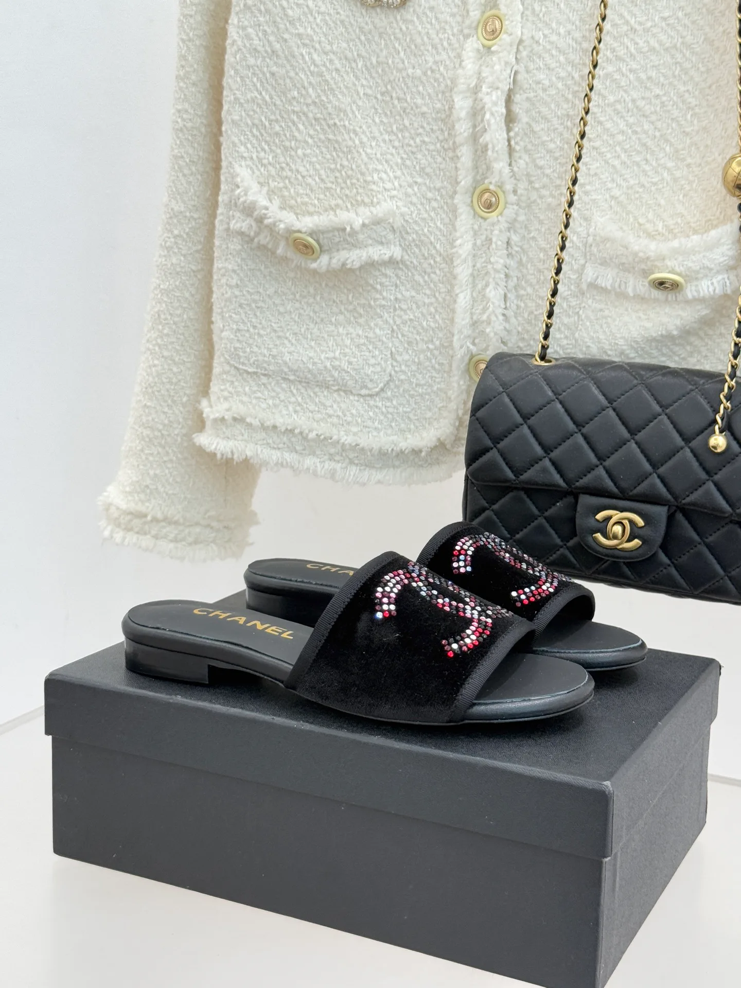 Шлепанцы Женские Chanel 11214893