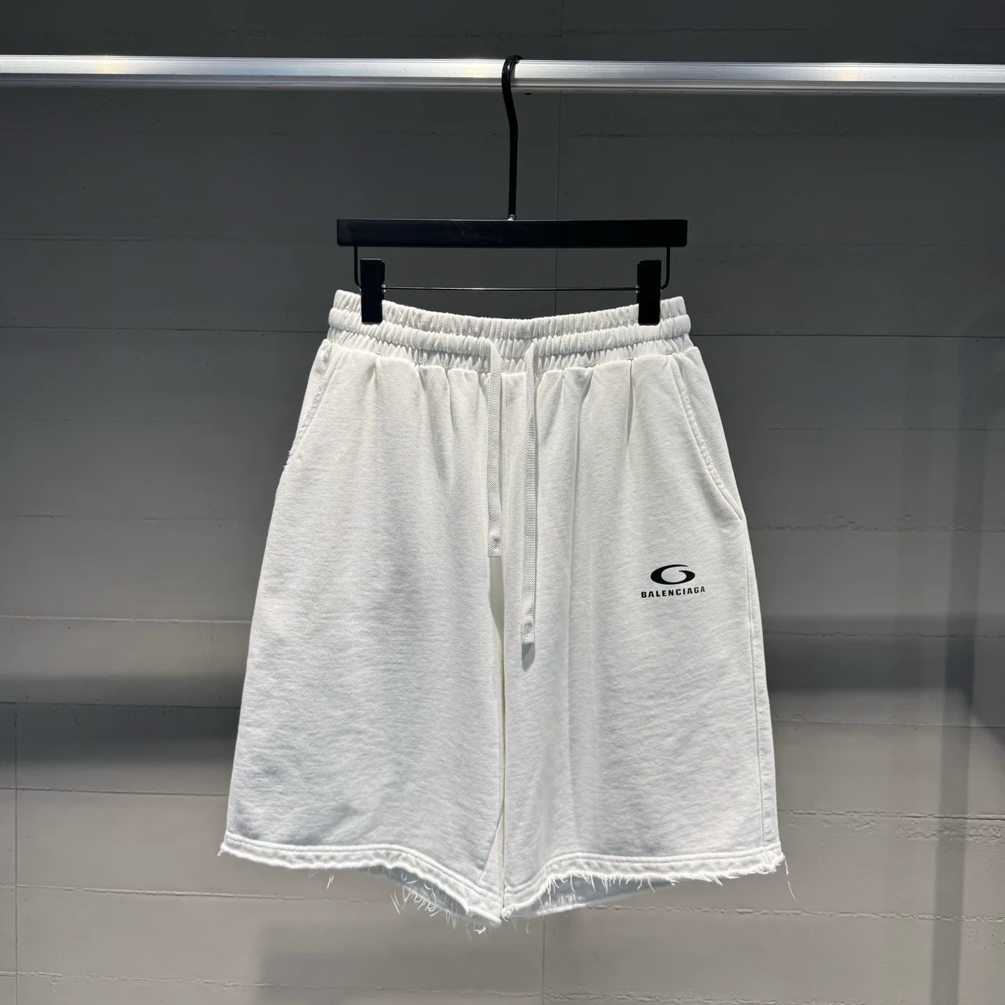 Шорты Мужские Balenciaga 13364955