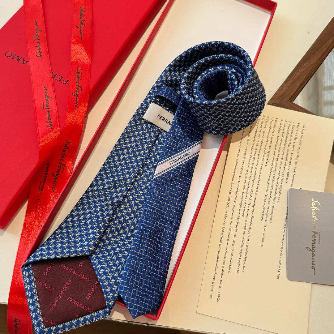 Платки Salvatore Ferragamo 18673754