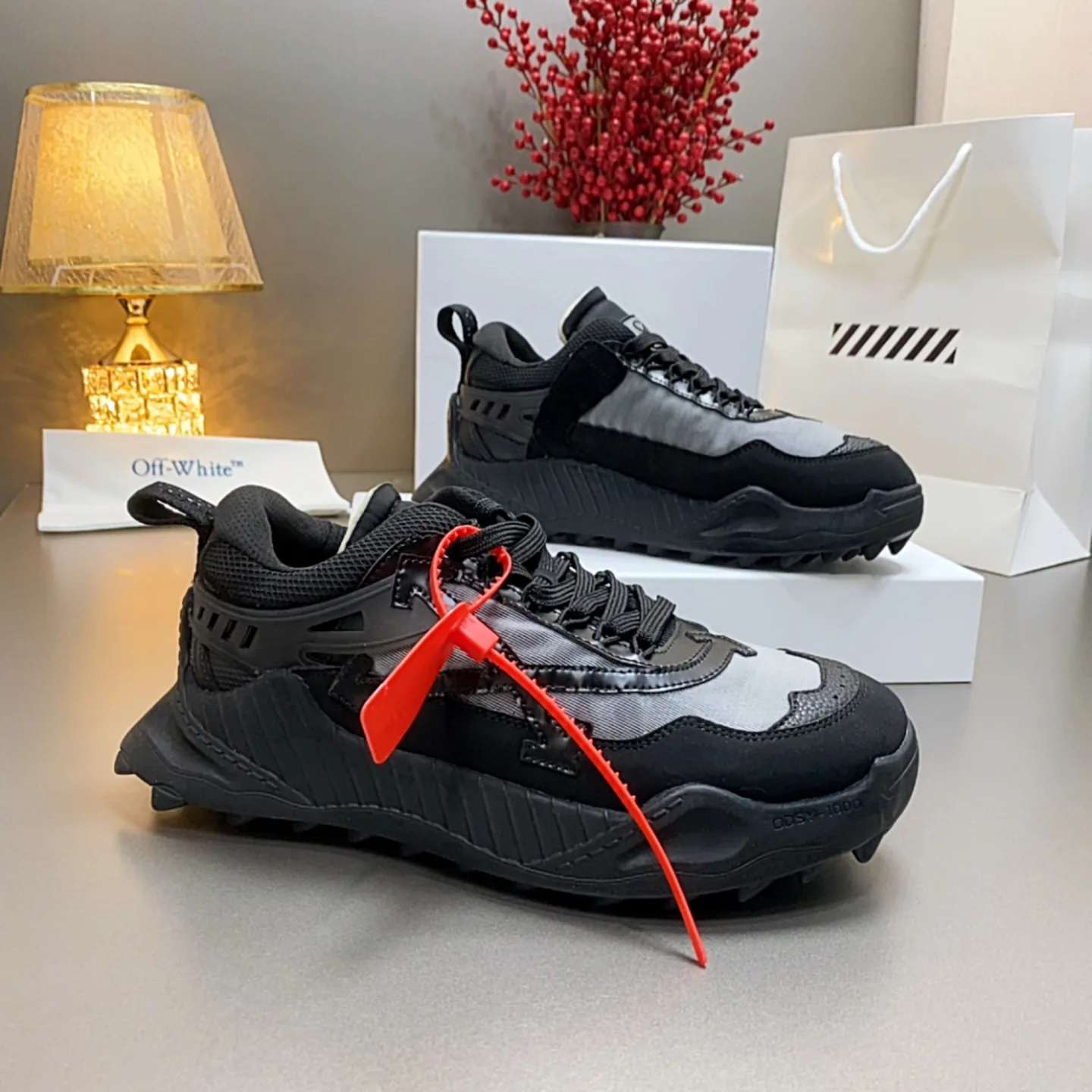 Кроссовки Женские Off-White 17530540