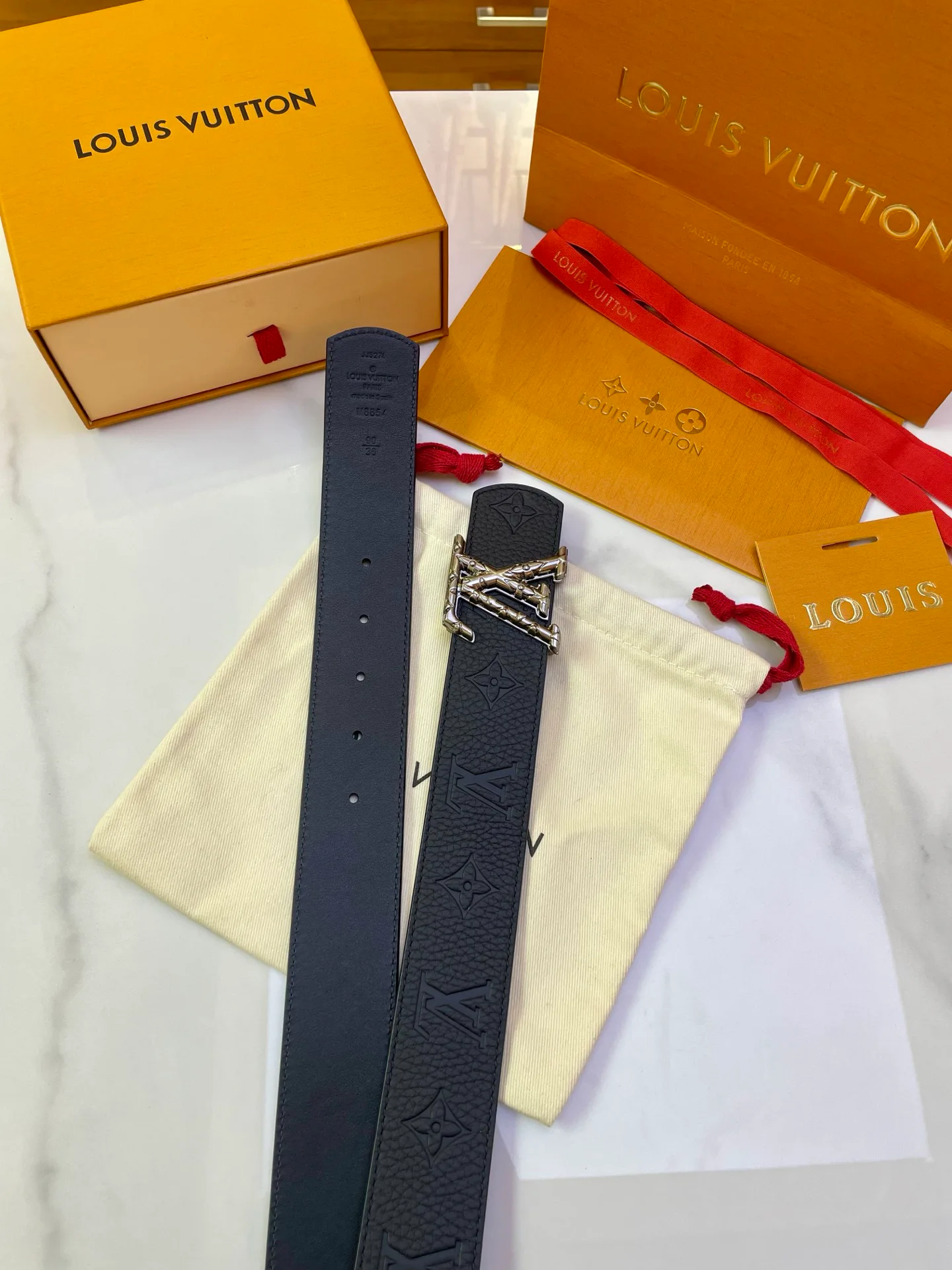 Ремни Louis Vuitton 11406613
