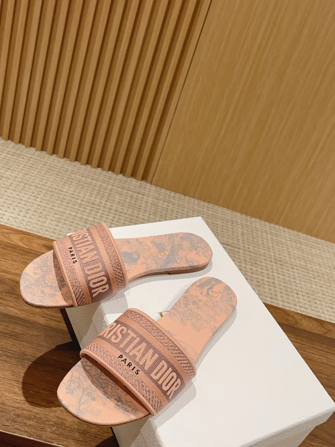 Шлепанцы Женские Christian Dior 11600049