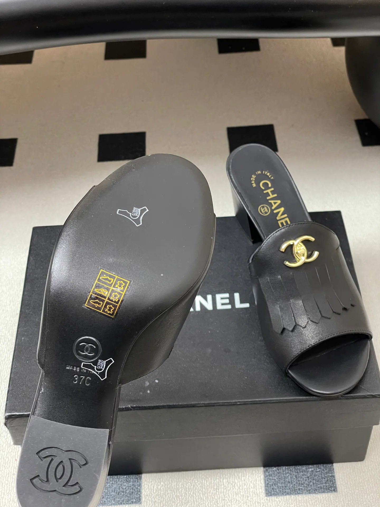 Босоножки Женские Chanel 10993935