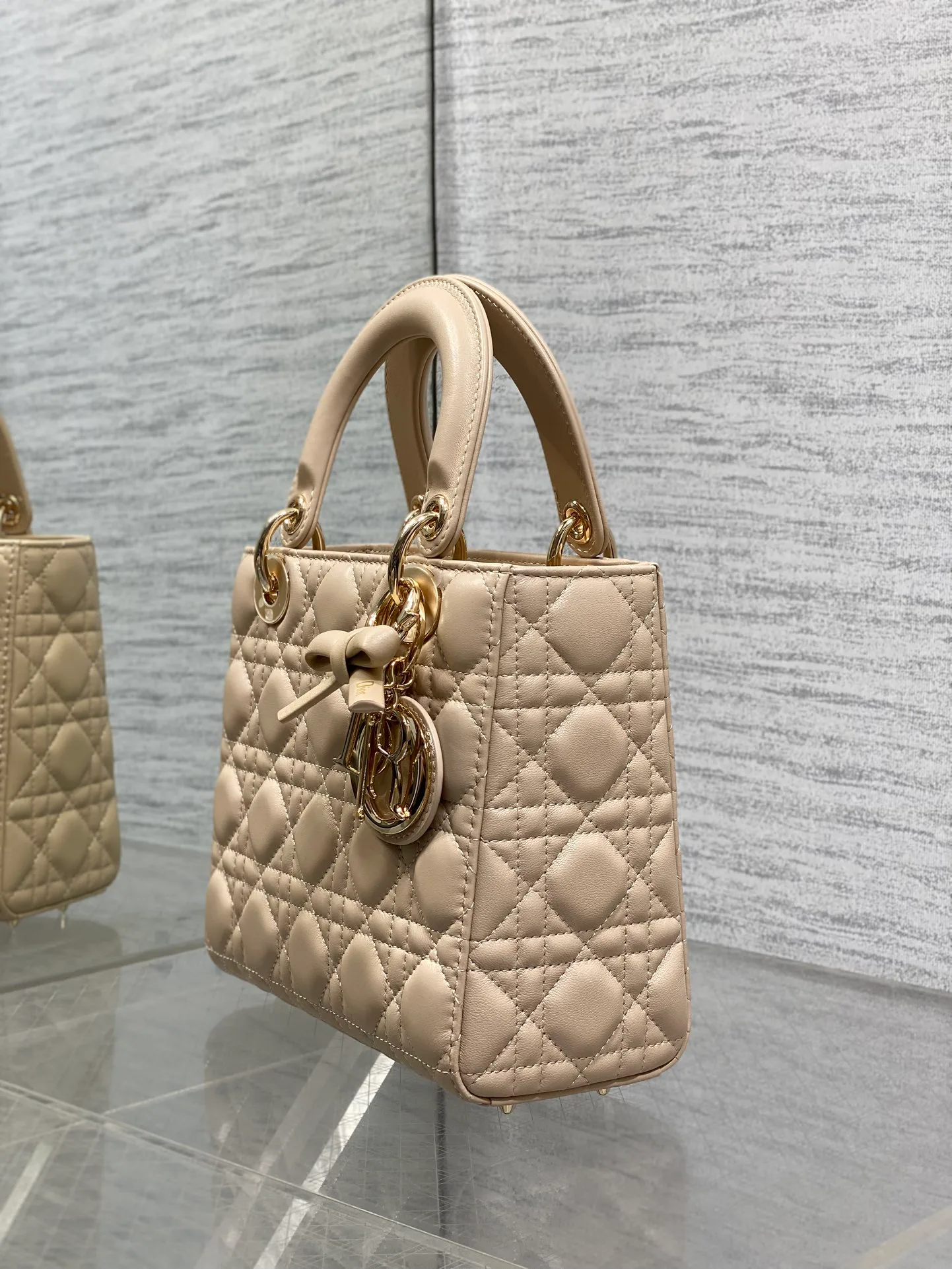 Классические Сумки Женские Christian Dior 11685142