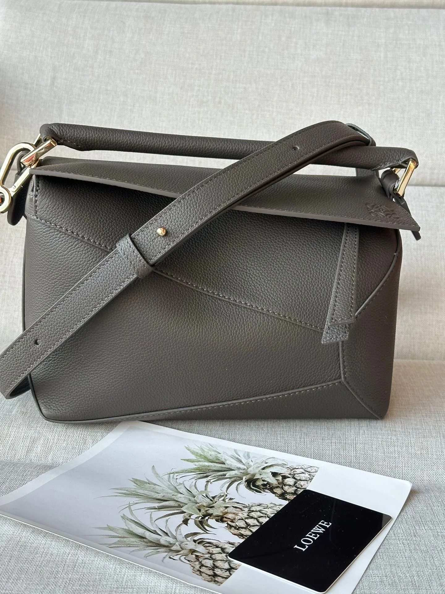 Классические Сумки Женские Loewe 13339539