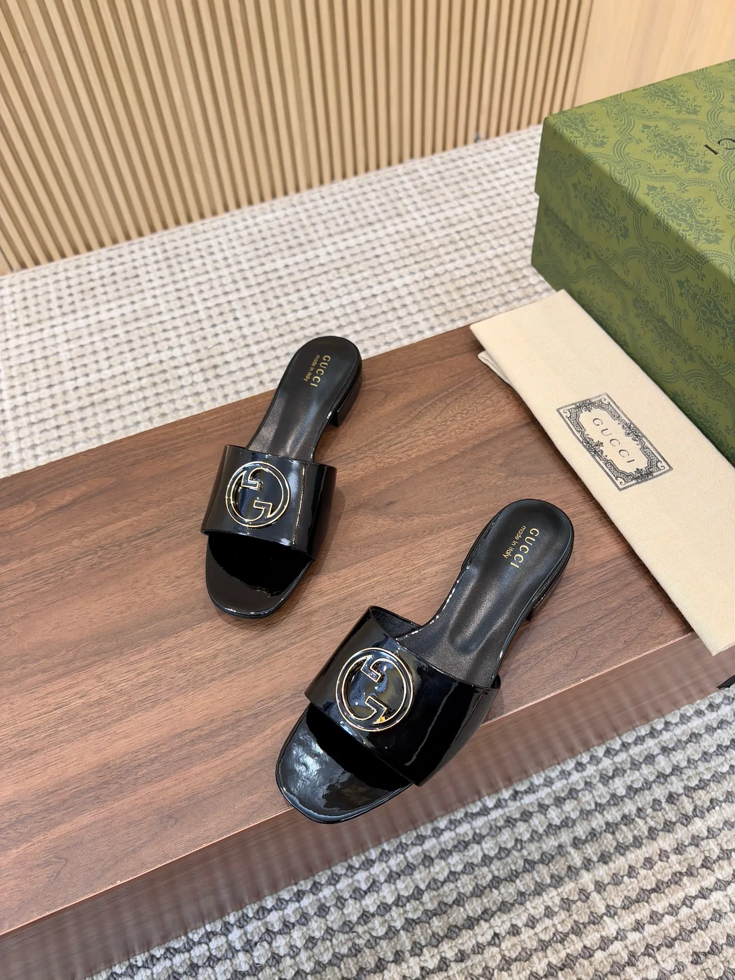 Шлепанцы Женские Gucci 14156