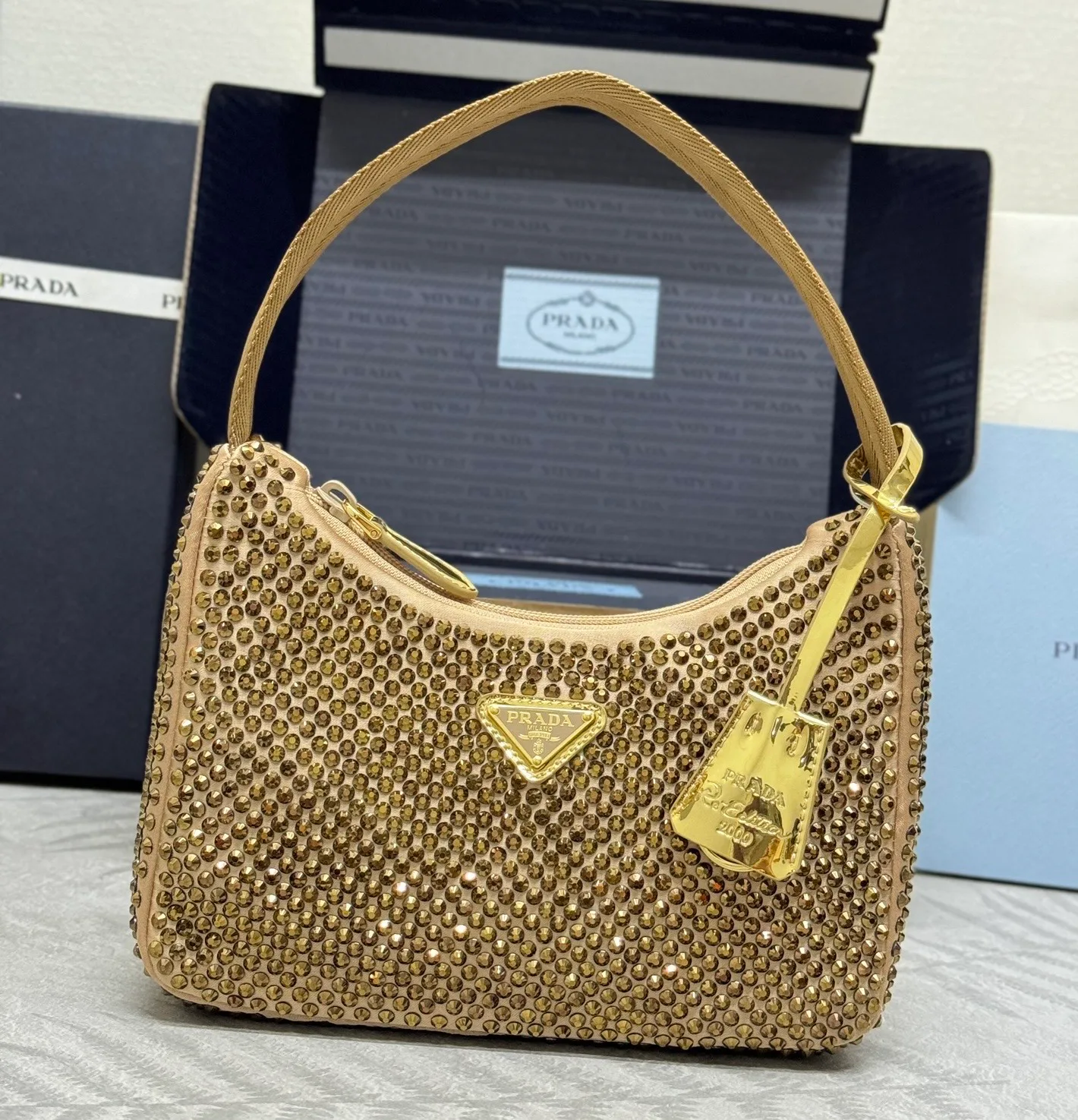 Сумки На Ремне Женские Prada 11788387