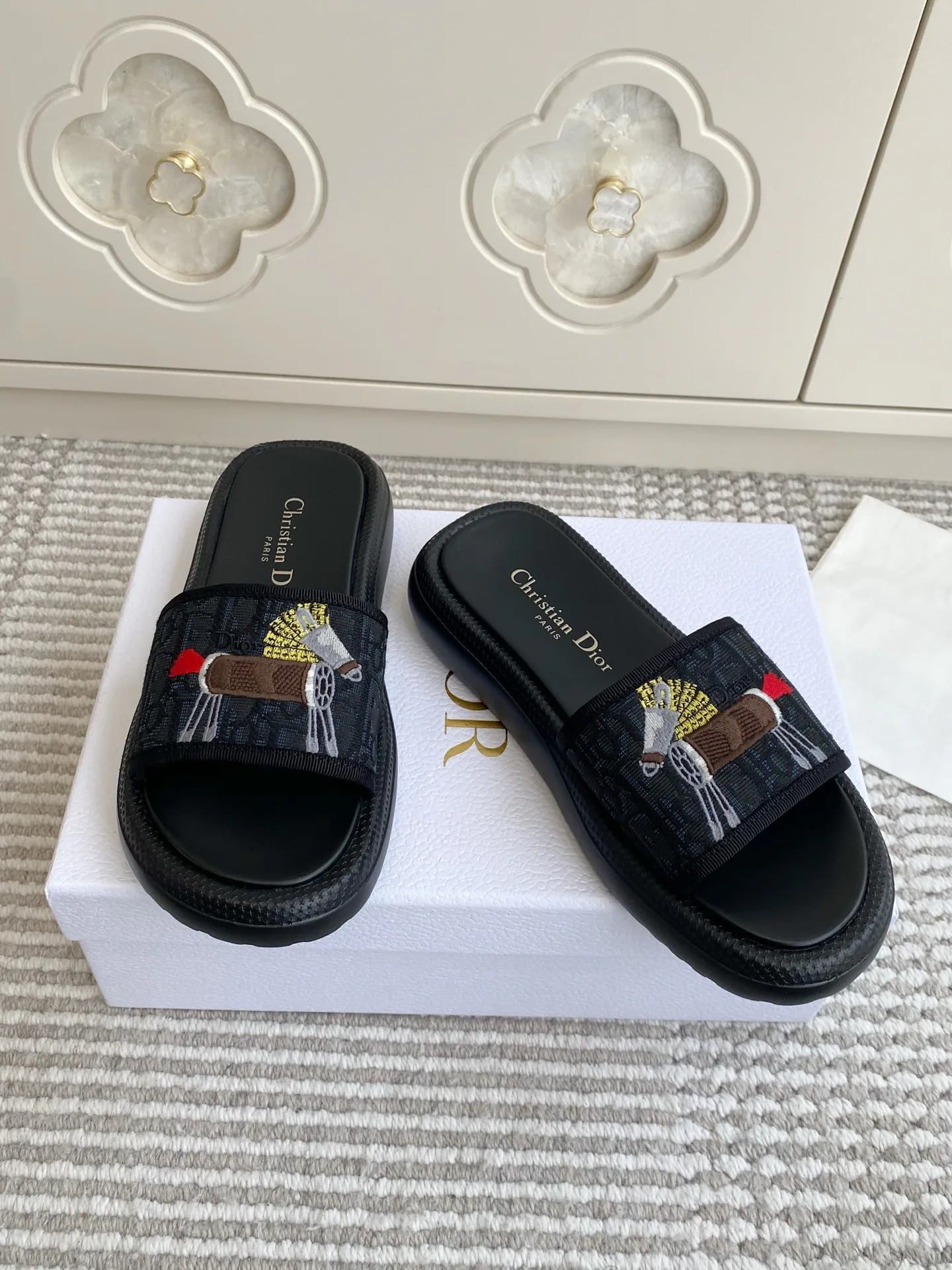 Шлепанцы Женские Christian Dior 11449513