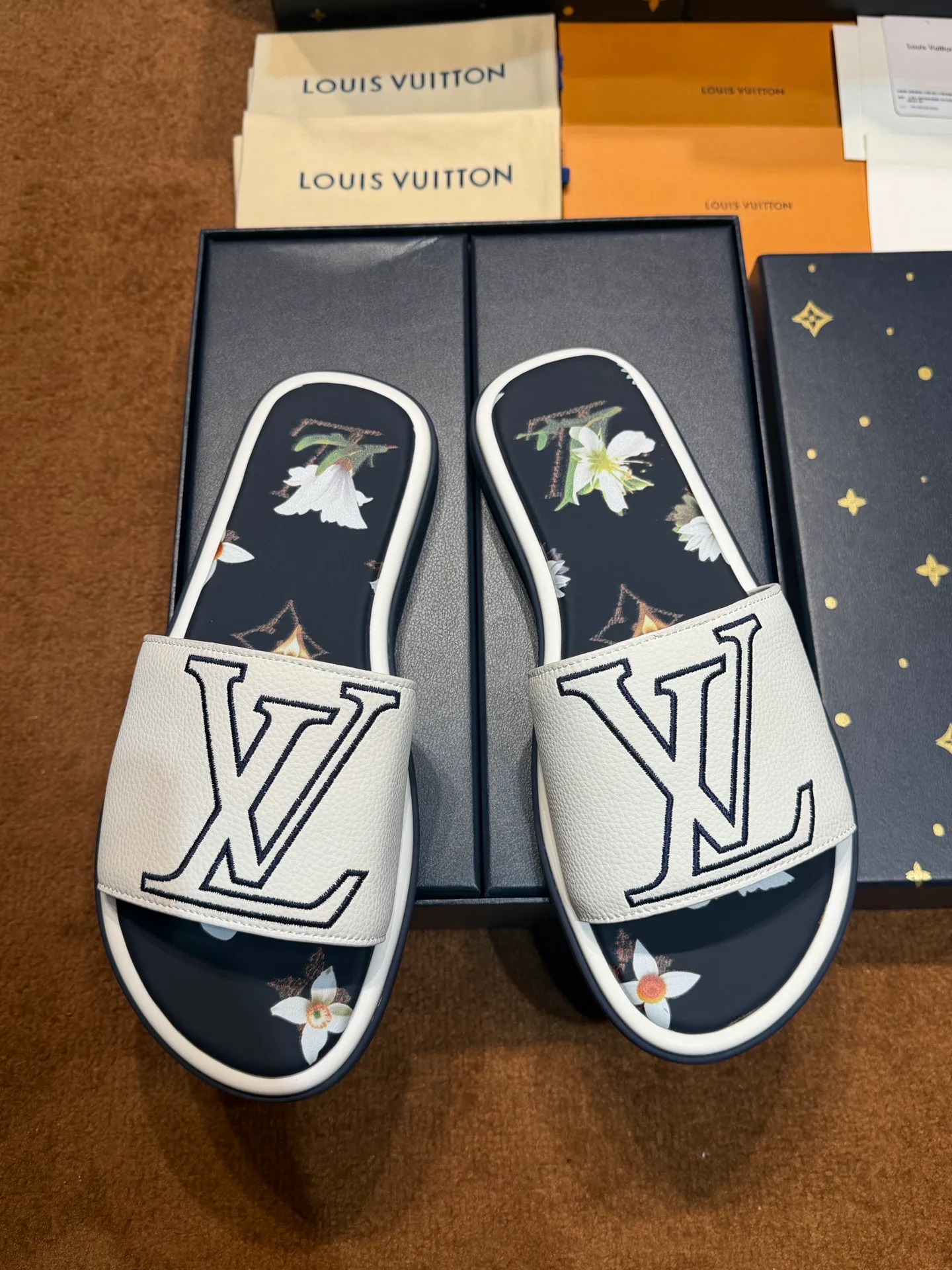 Шлепанцы Женские Louis Vuitton 17059501