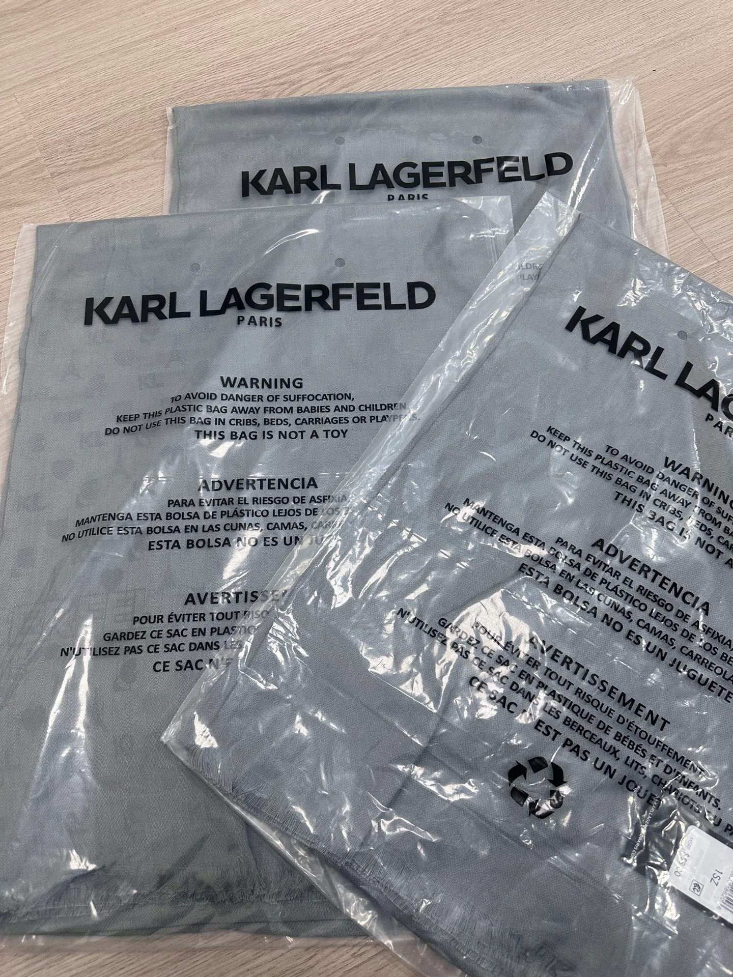 Шарфы Karl Lagerfeld 519545