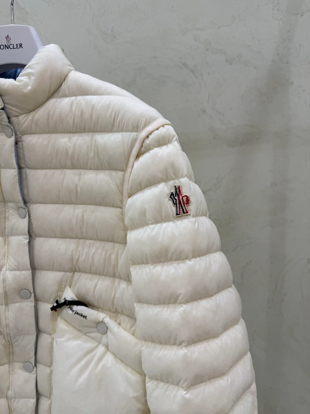 Куртки И Пуховики Женские Moncler 17918896