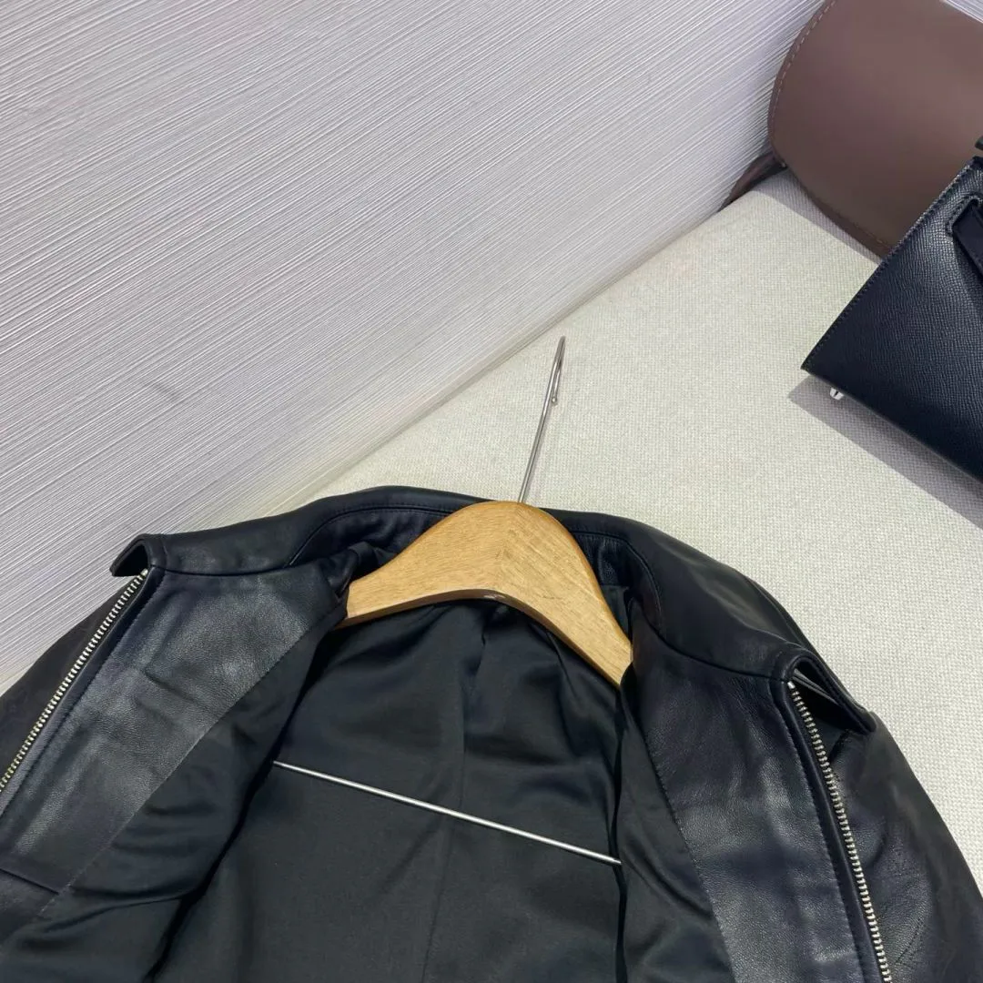 Кожаные Куртки И Дублёнки Женские Louis Vuitton 17998950
