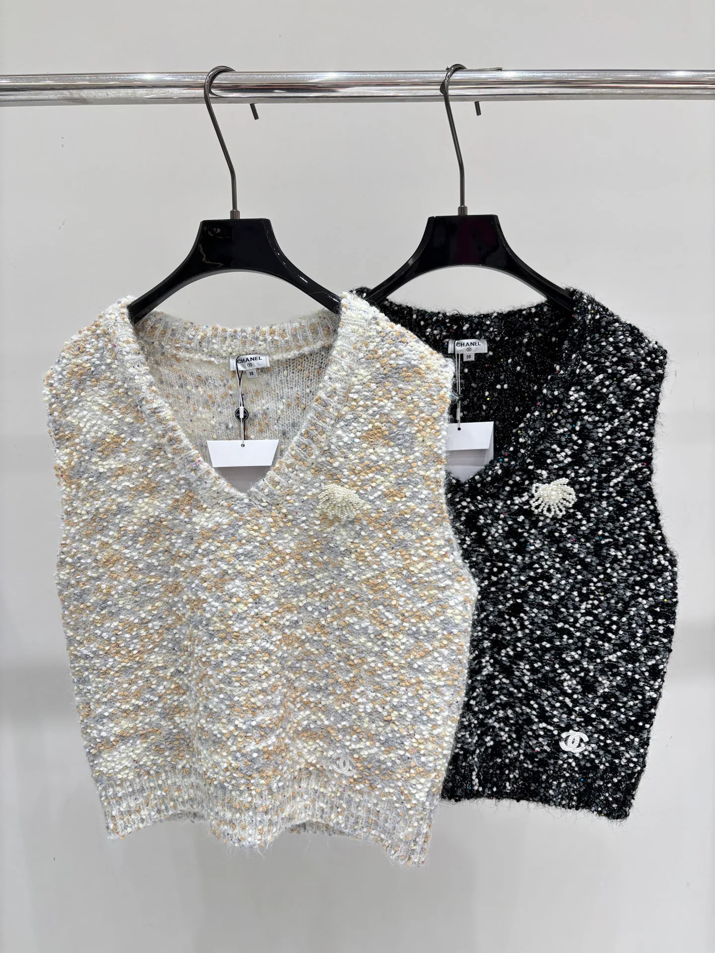 Жилеты Женские Chanel 18137806