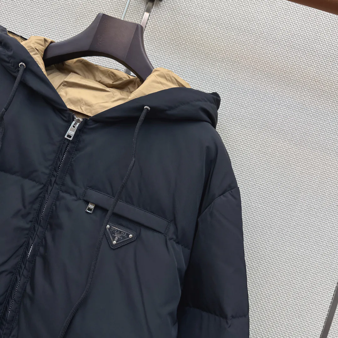 Куртки И Пуховики Женские Prada 18183489