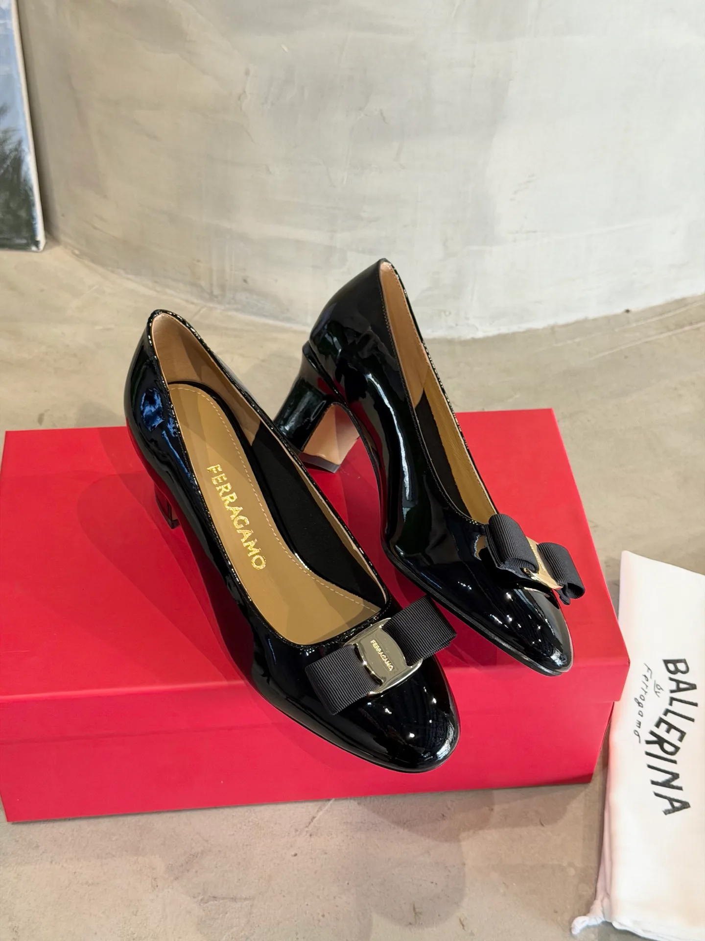 Туфли Женские Salvatore Ferragamo 20153152