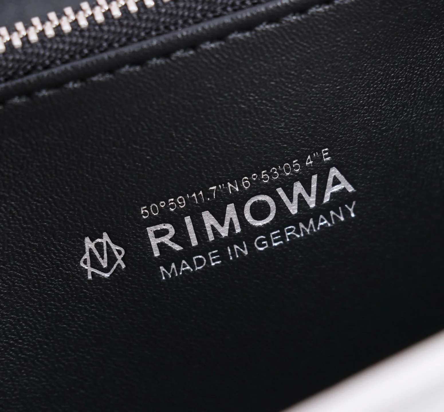 Сумки На Ремне Женские Rimowa 11185354