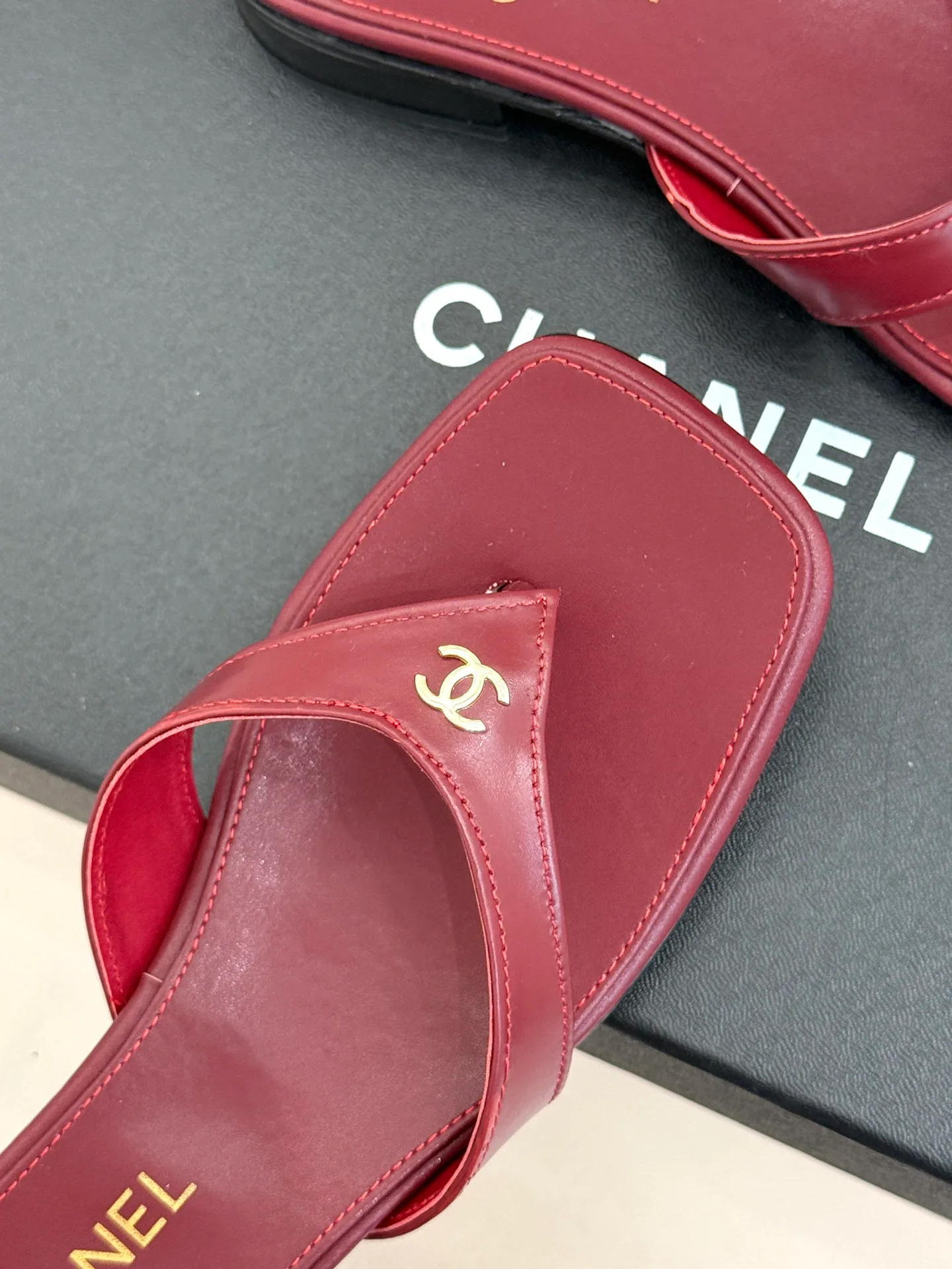 Шлепанцы Женские Chanel 17724128