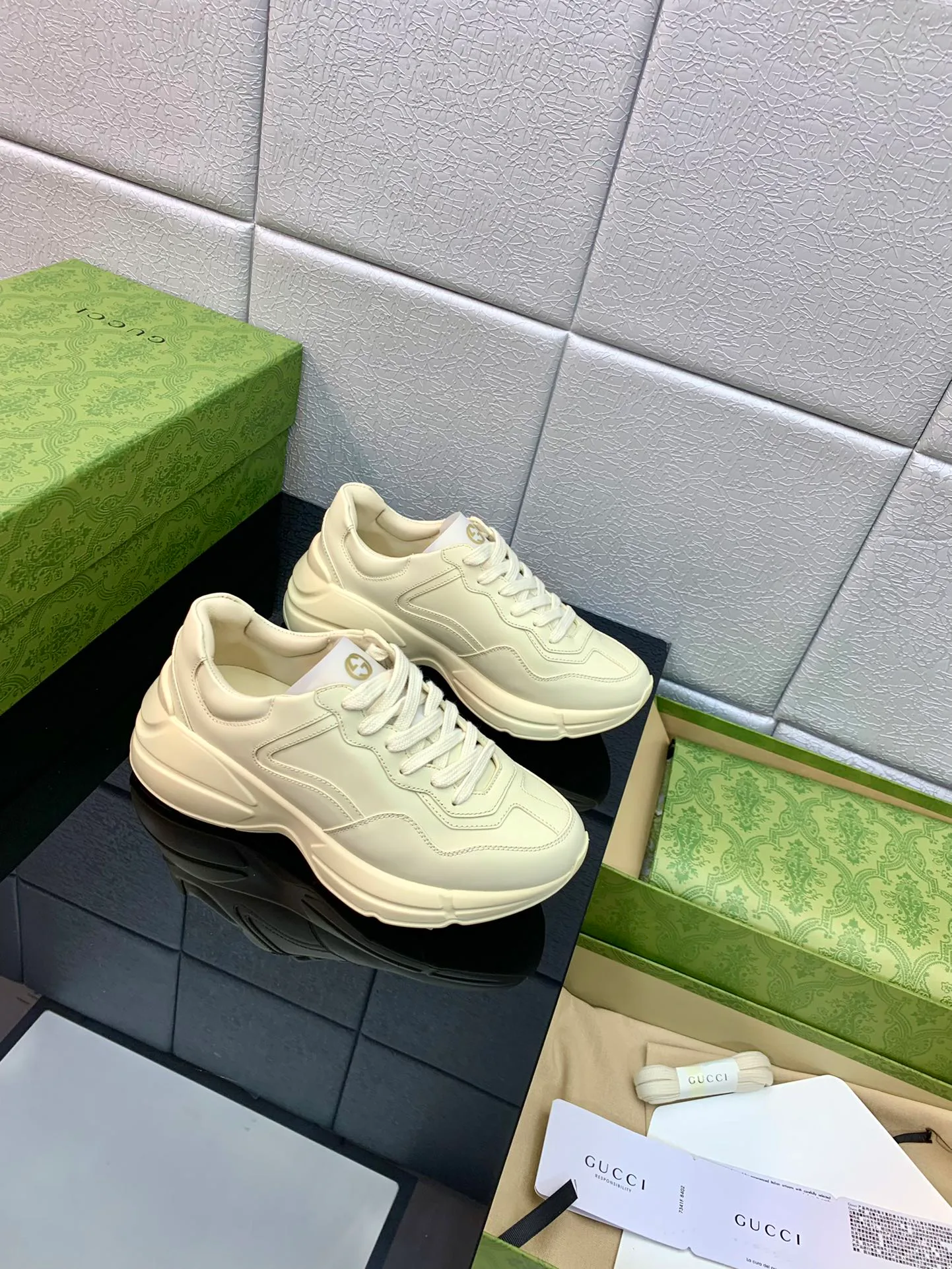 Кроссовки Женские Gucci 173866