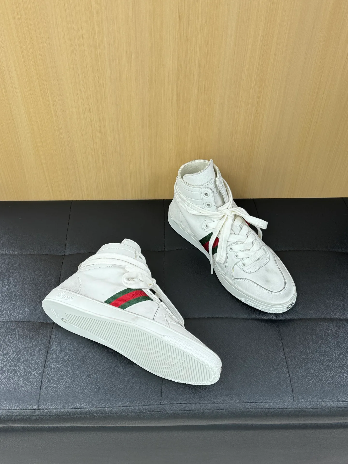 Кроссовки Женские Gucci 18708937