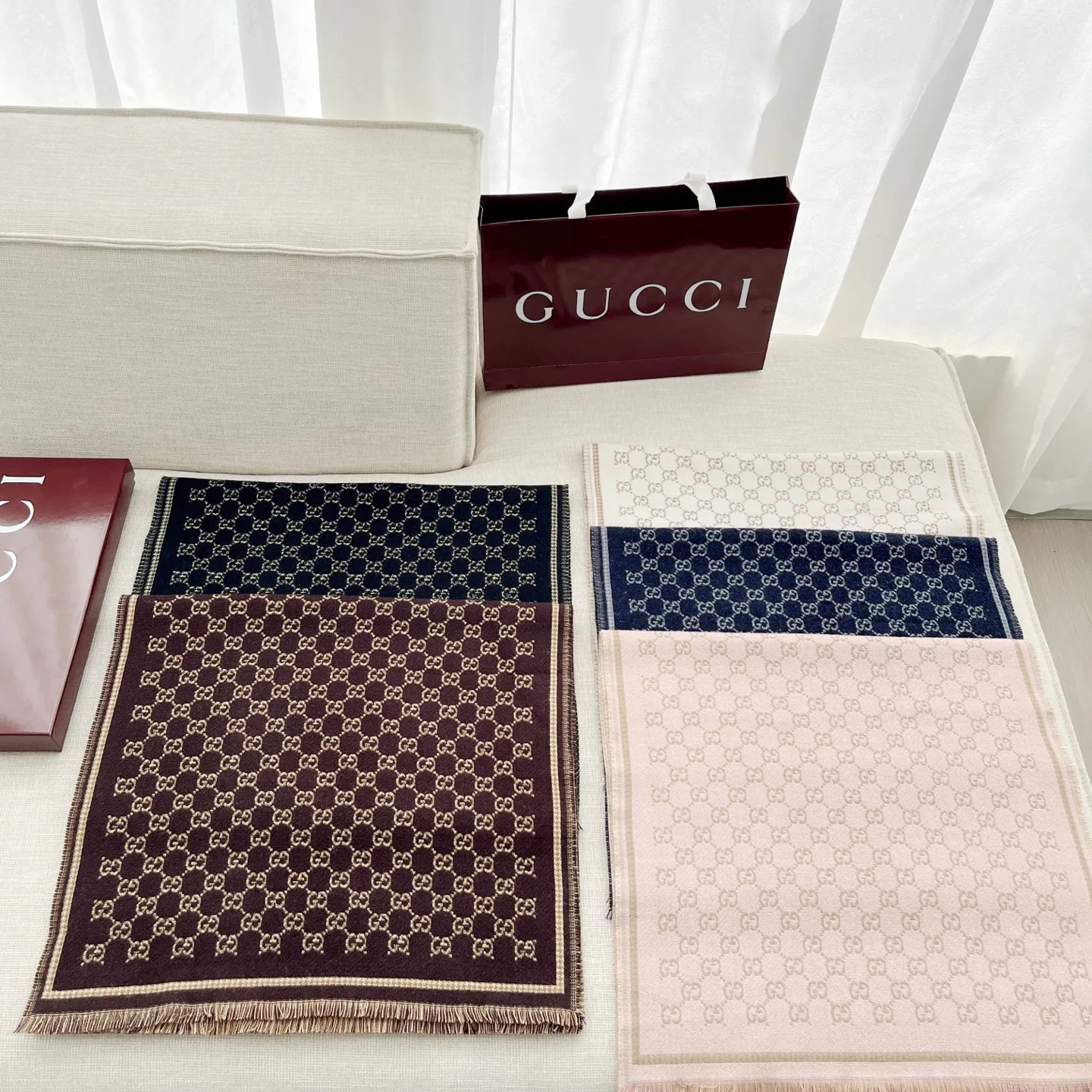 Шарфы Gucci 1628374