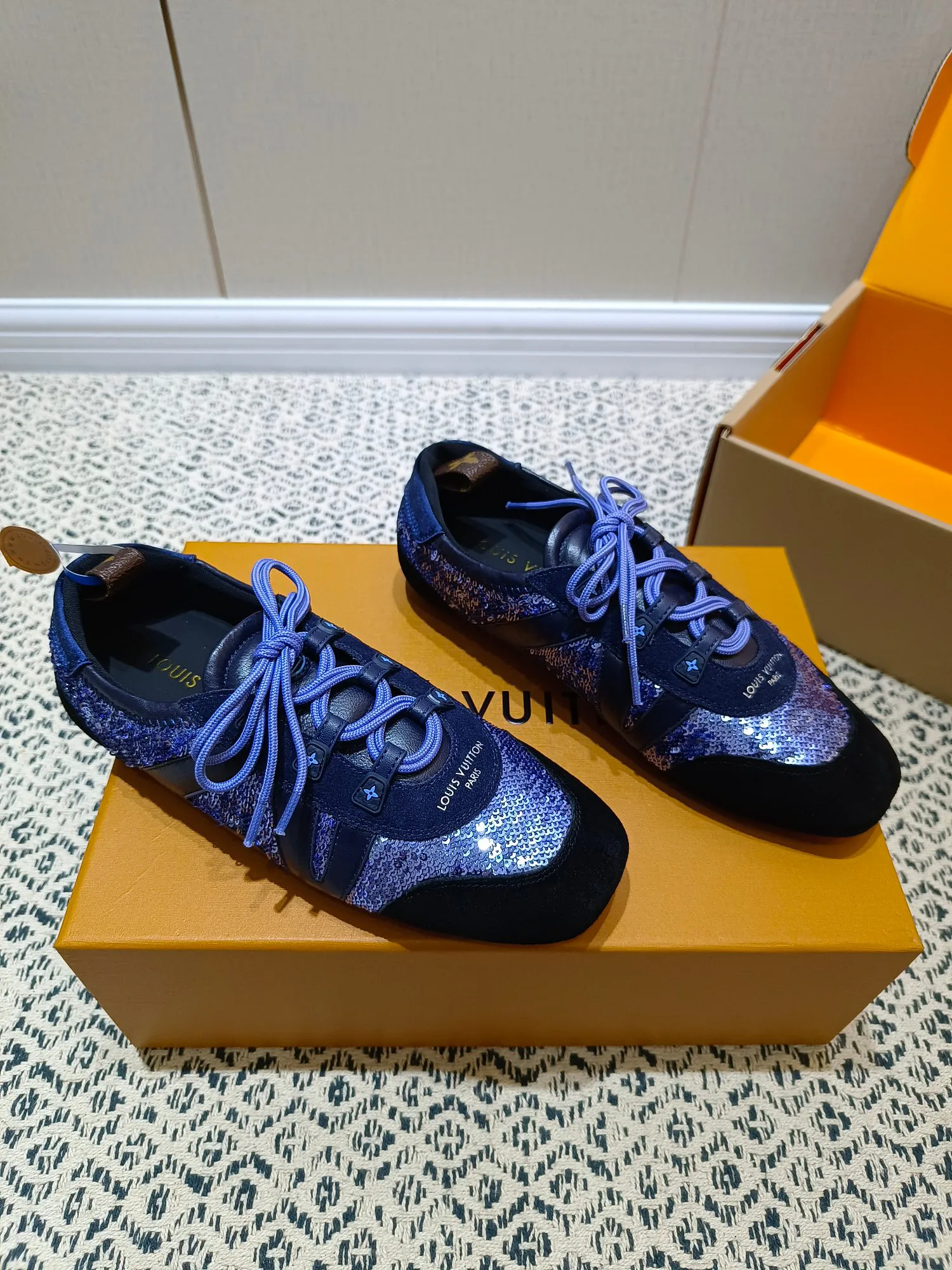 Кроссовки Женские Louis Vuitton 188351