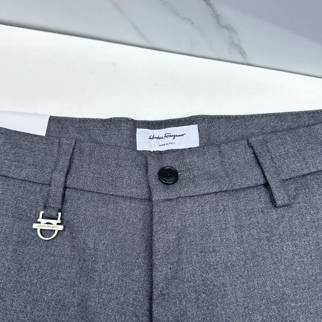 Брюки Мужские Salvatore Ferragamo 18246806