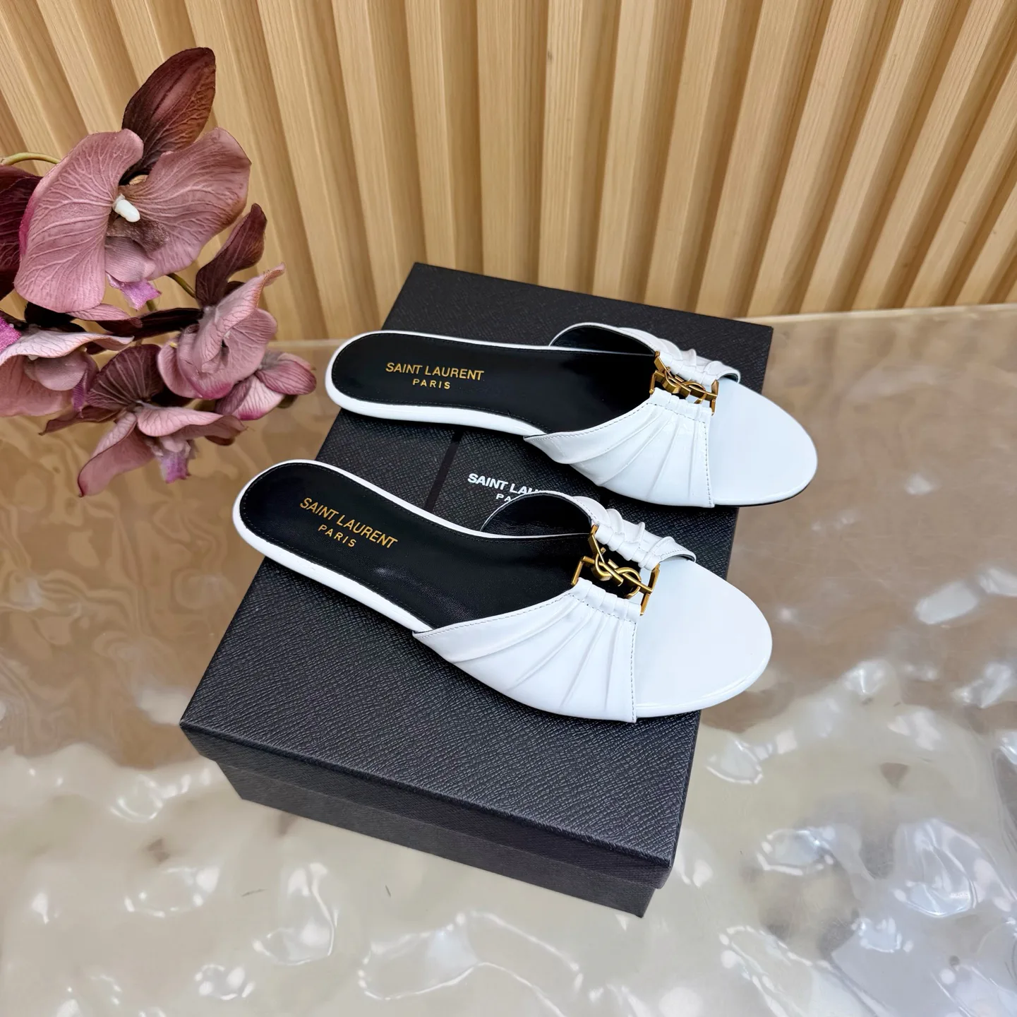 Шлепанцы Женские Saint Laurent 12859205