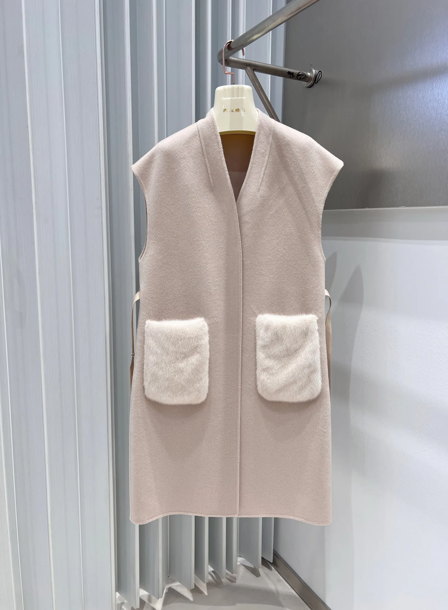 Жилеты Женские Loro Piana 18172520