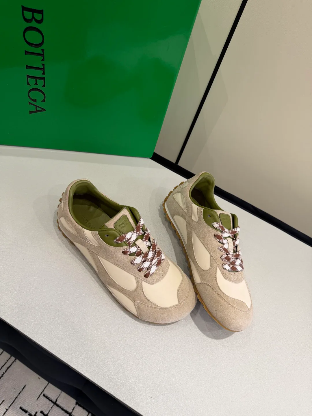 Кроссовки Женские Bottega Veneta 910976