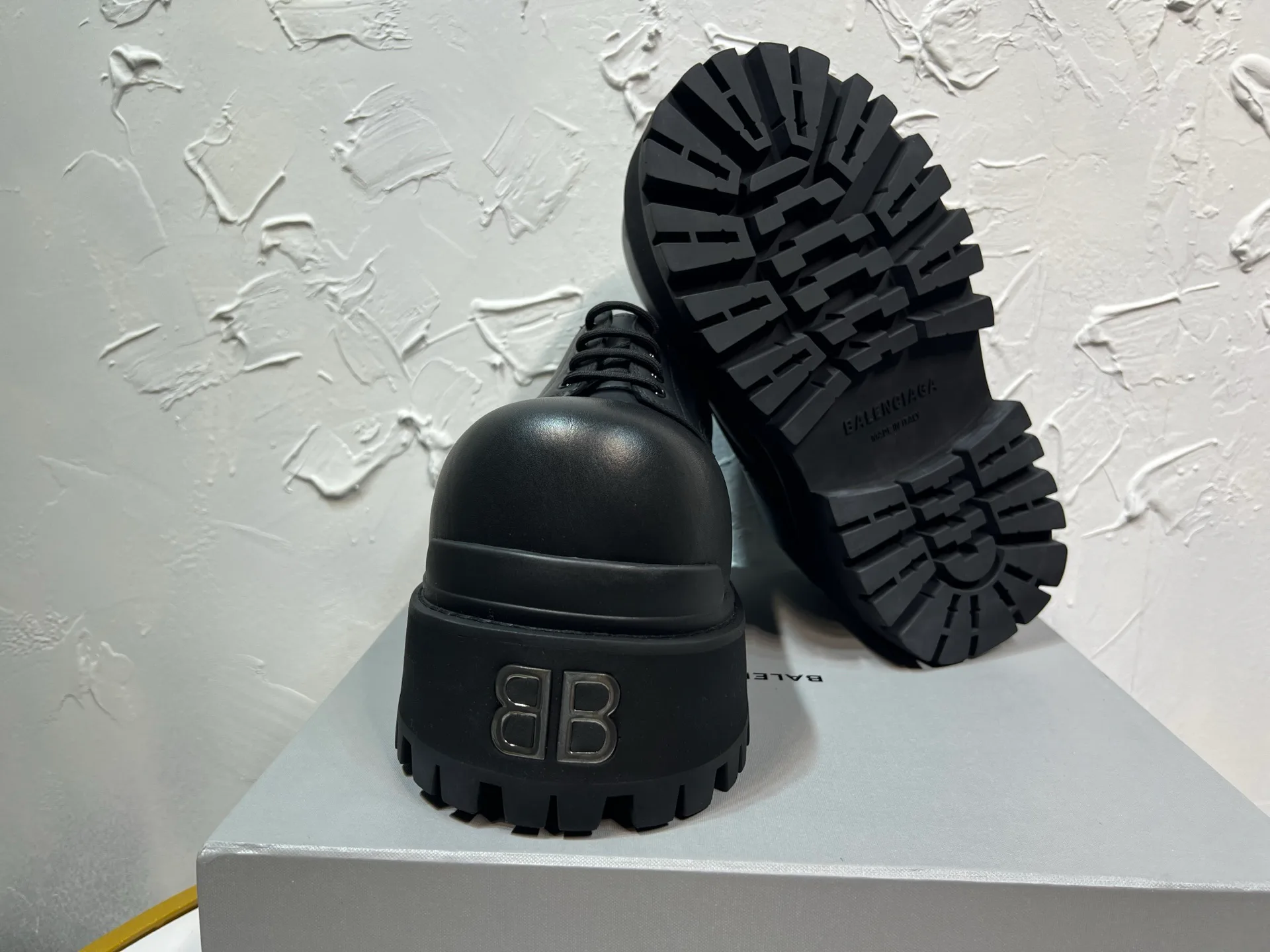 Ботинки Мужские Balenciaga 11670827