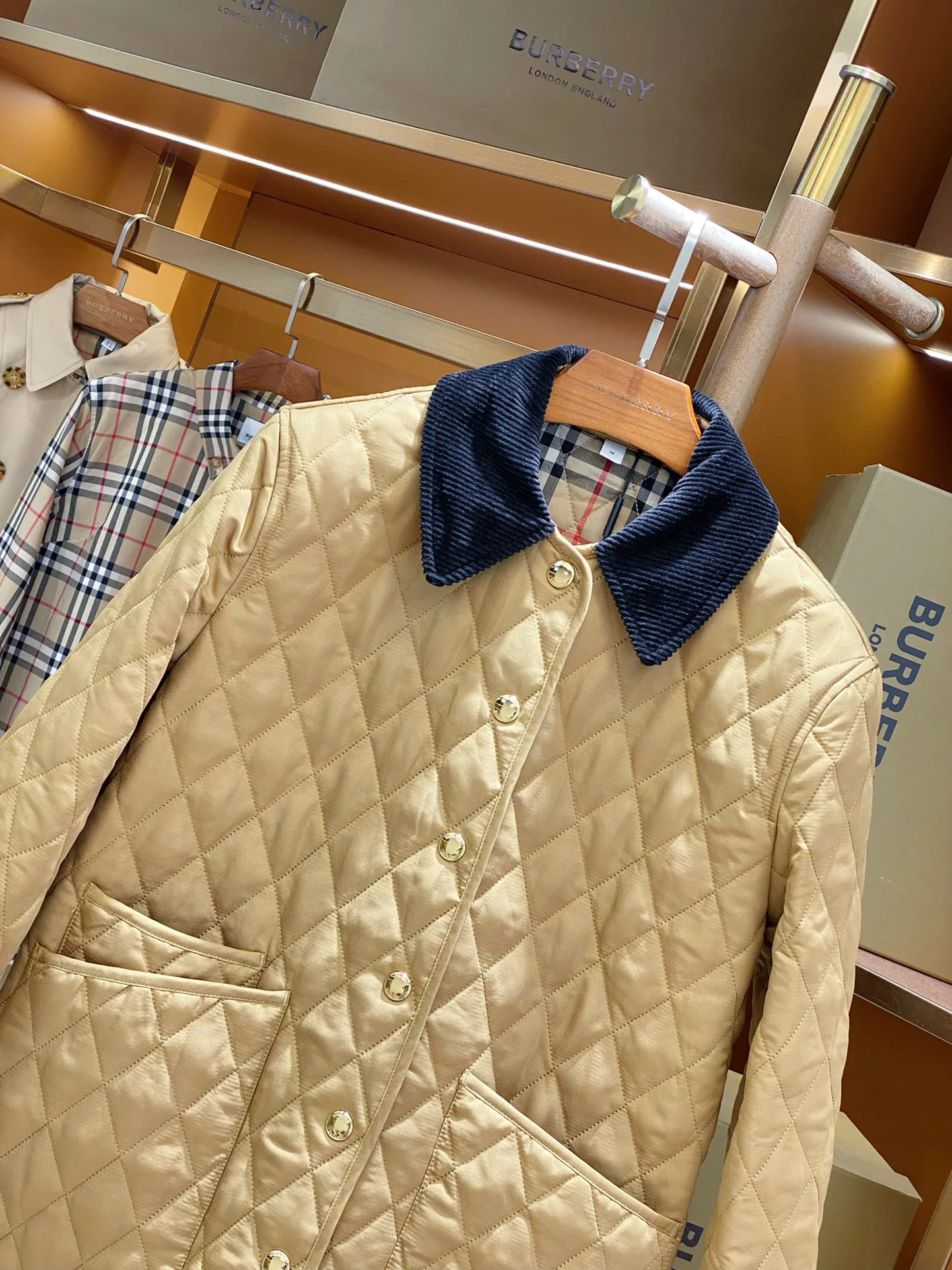 Куртки И Пуховики Женские Burberry 18555682