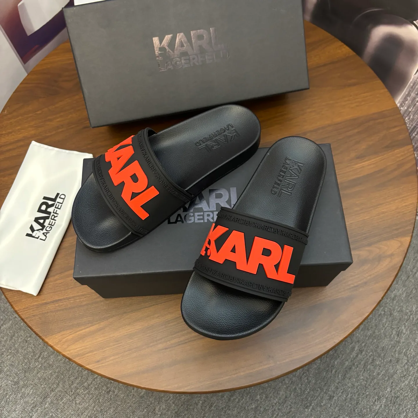 Шлепанцы Женские Karl Lagerfeld 10776048
