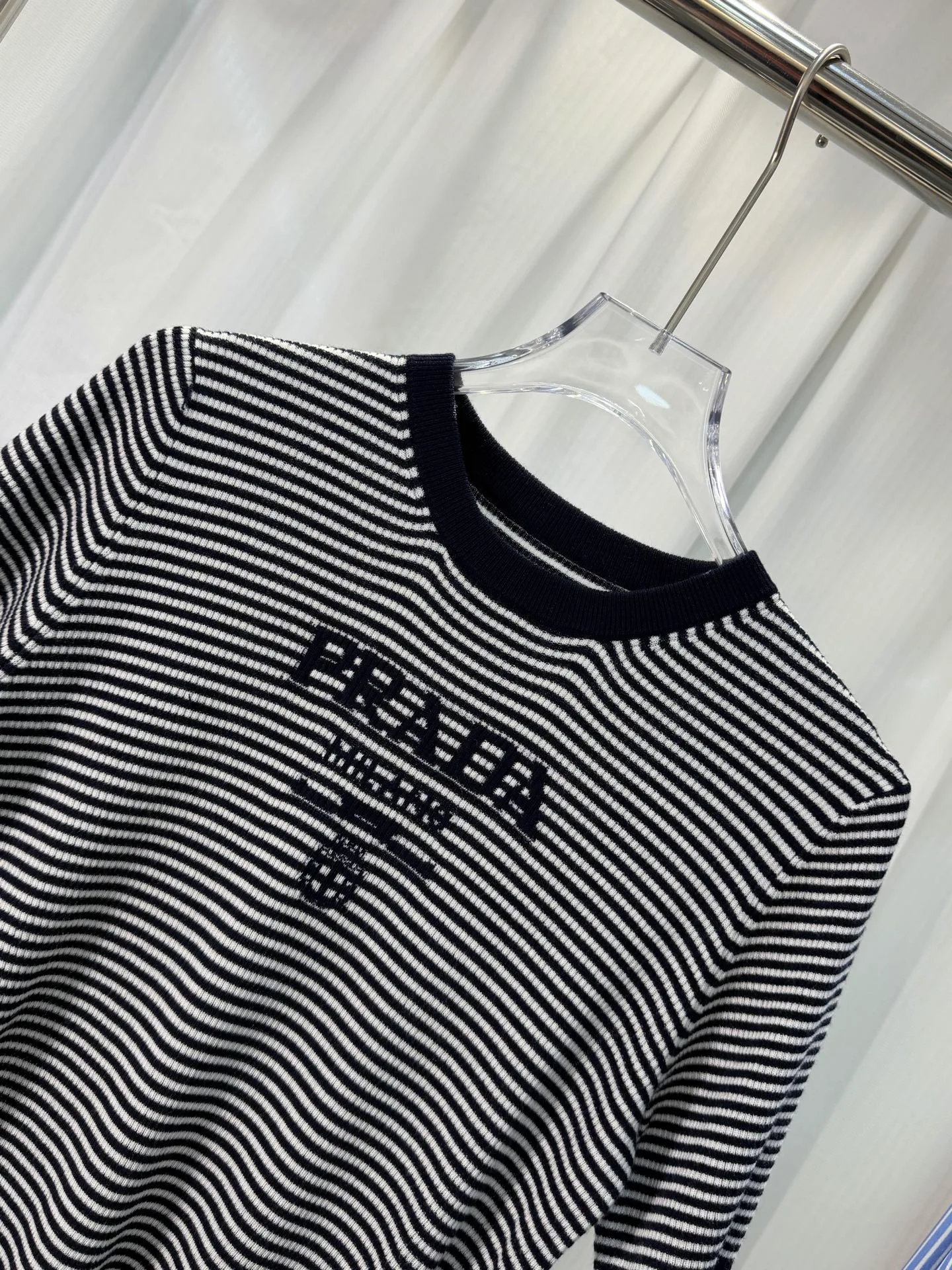 Футболки Женские Prada 13237505